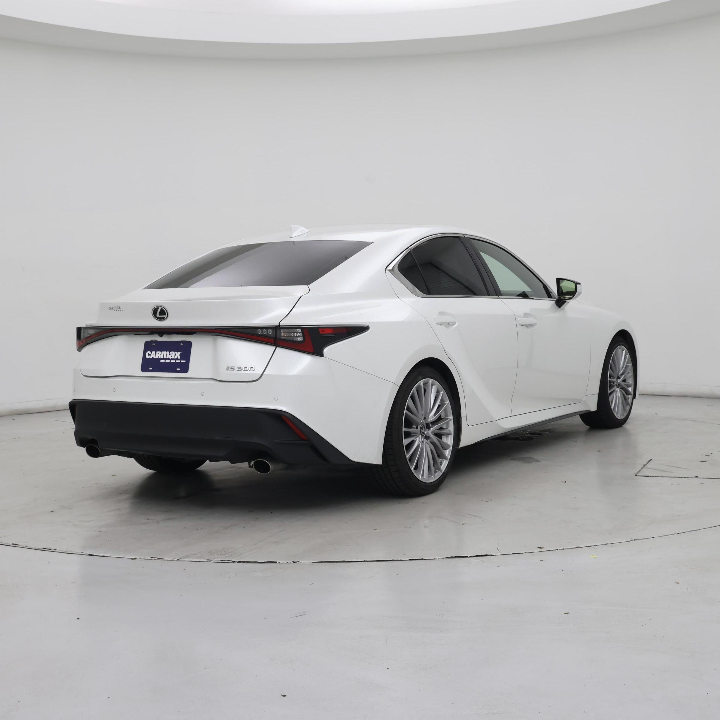 Thumbnail: 2022 Lexus IS - 8