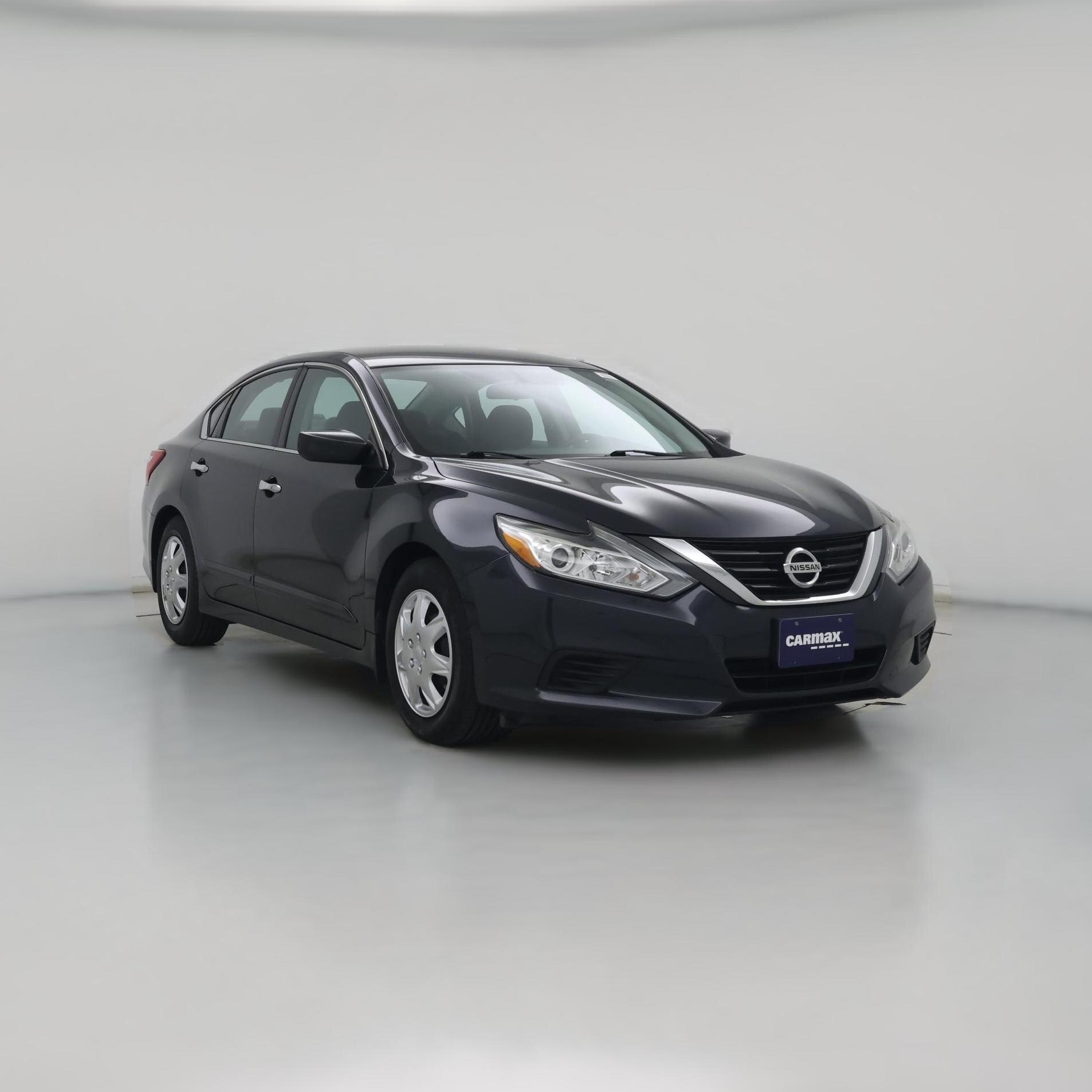 Thumbnail: 2017 Nissan Altima - 1
