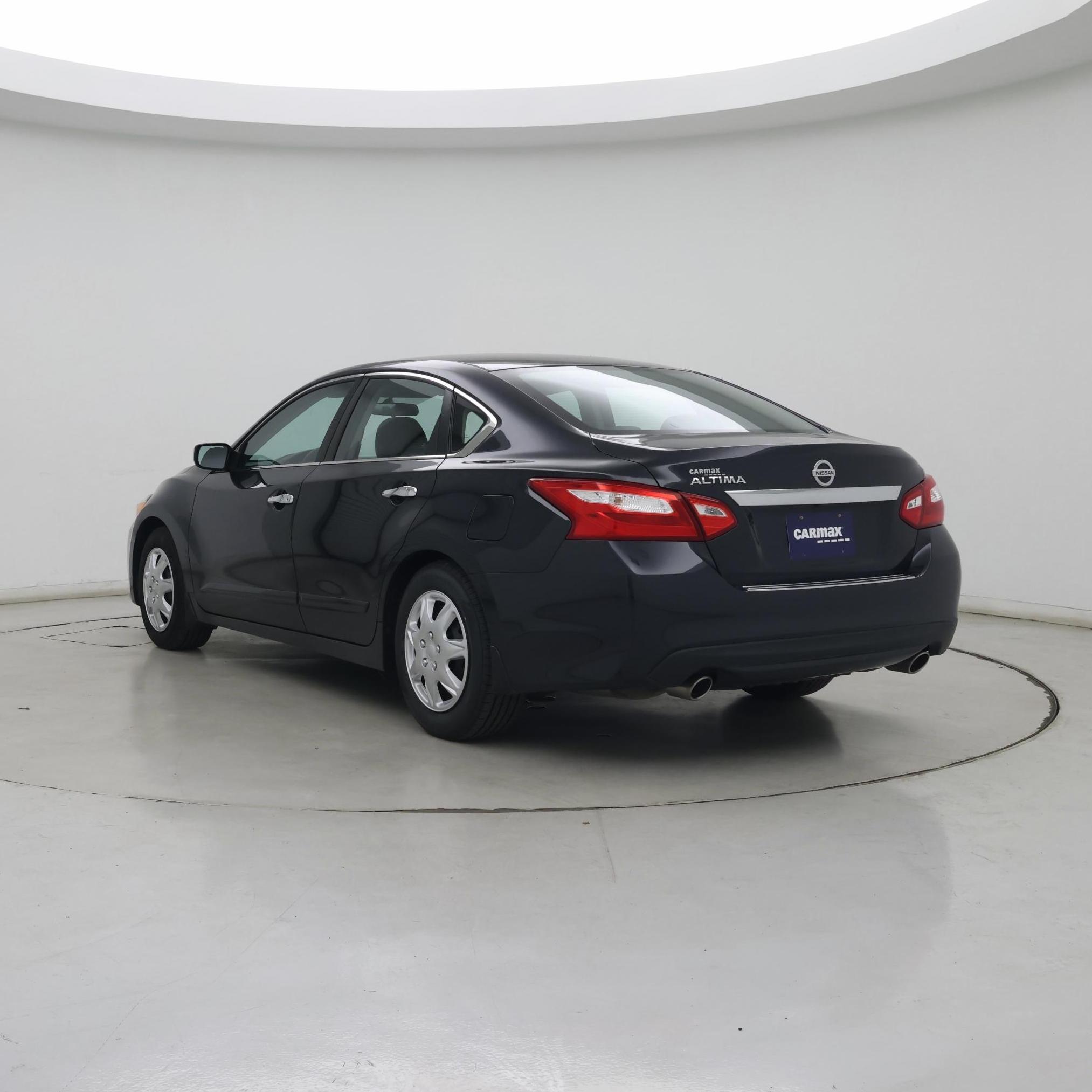 Thumbnail: 2017 Nissan Altima - 2