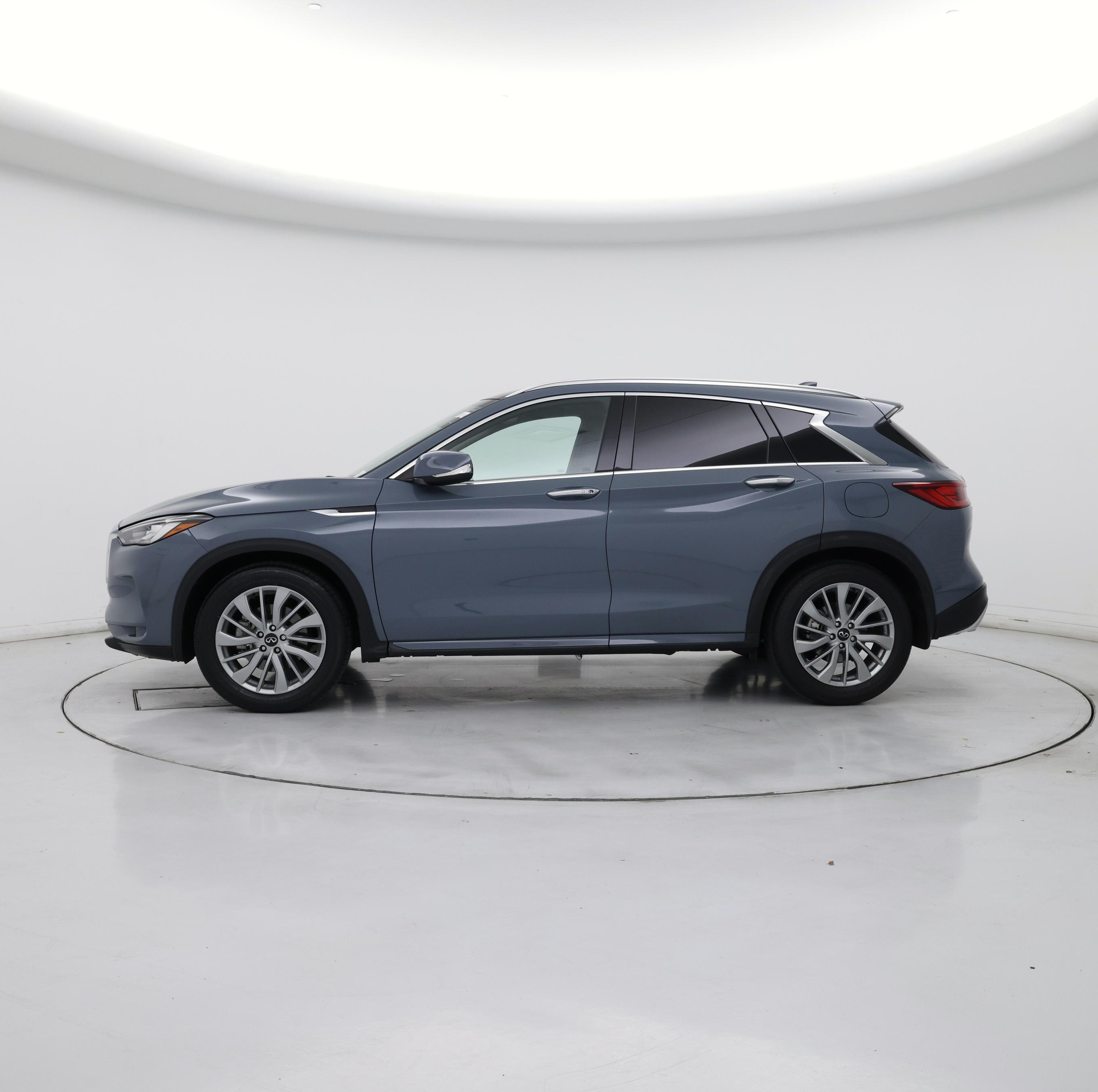 Thumbnail: 2024 INFINITI QX50 - 3