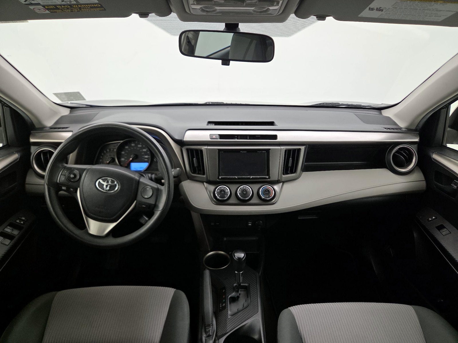 2014 Toyota RAV4 LE - Photo 10