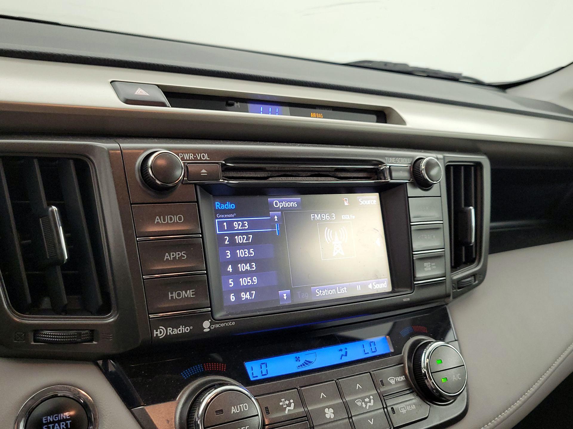 Thumbnail: 2015 Toyota RAV4 - 15