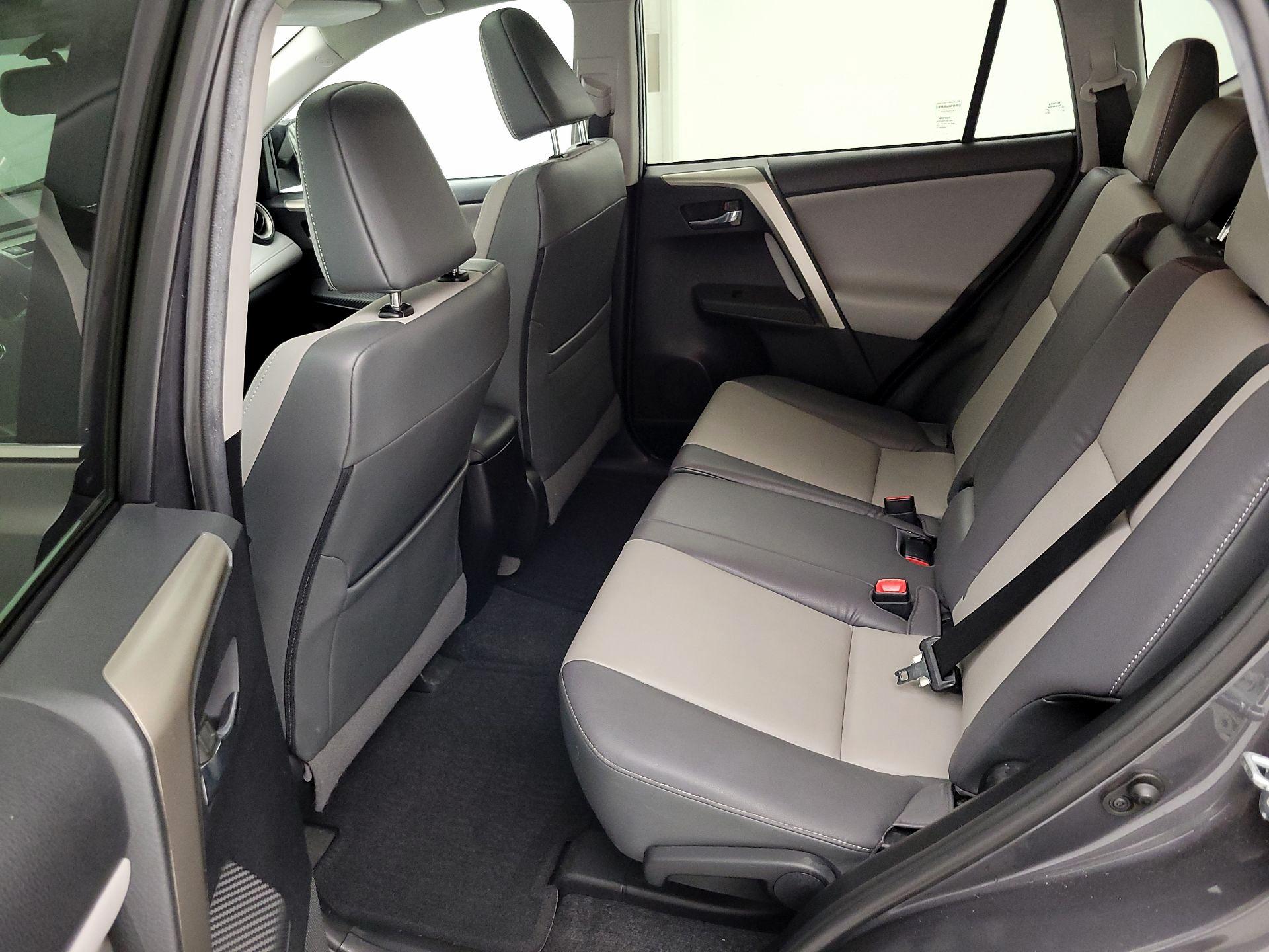 Thumbnail: 2015 Toyota RAV4 - 19