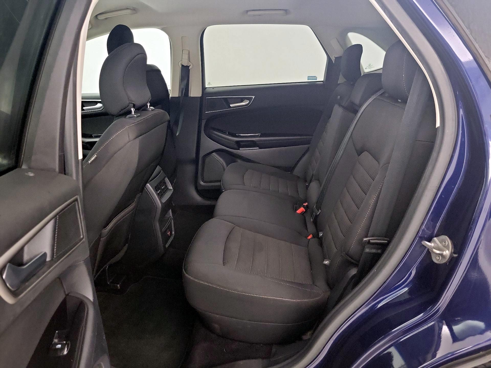 Thumbnail: 2016 Ford Edge - 19