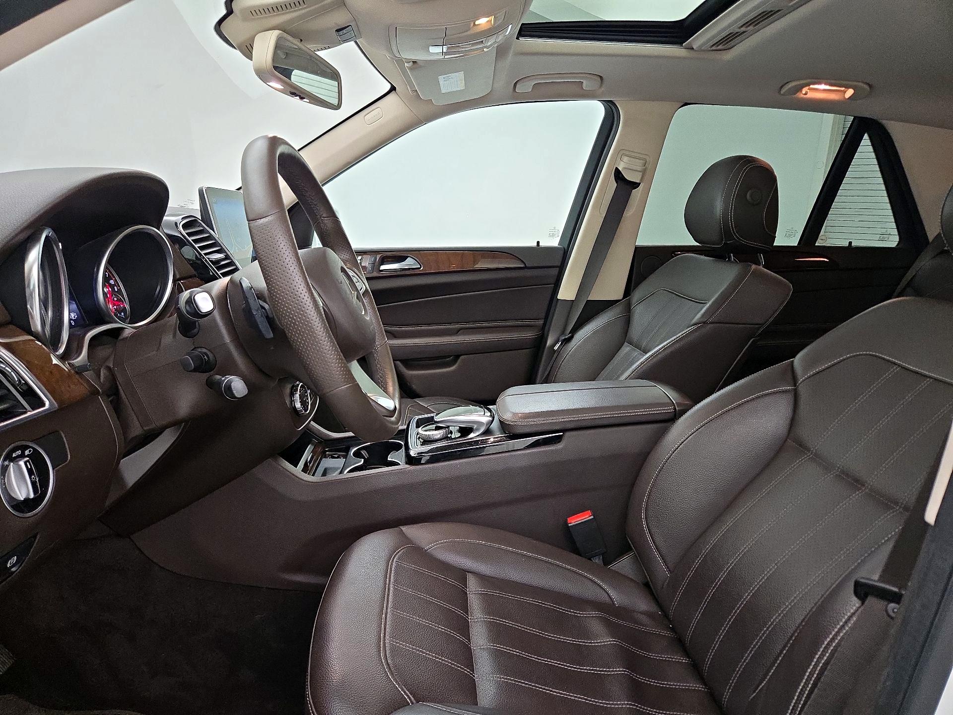Thumbnail: 2016 Mercedes-Benz GLE - 11