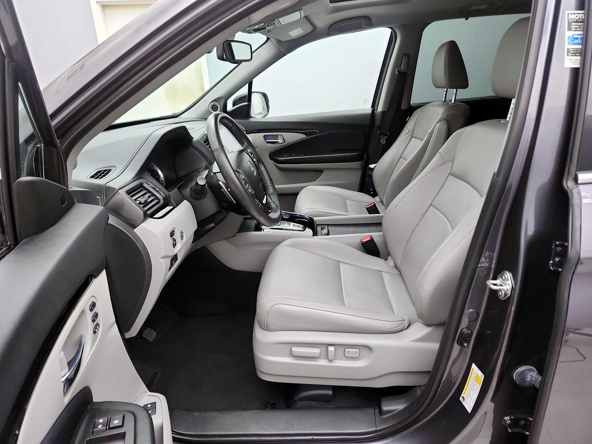 Thumbnail: 2018 Honda Pilot - 11