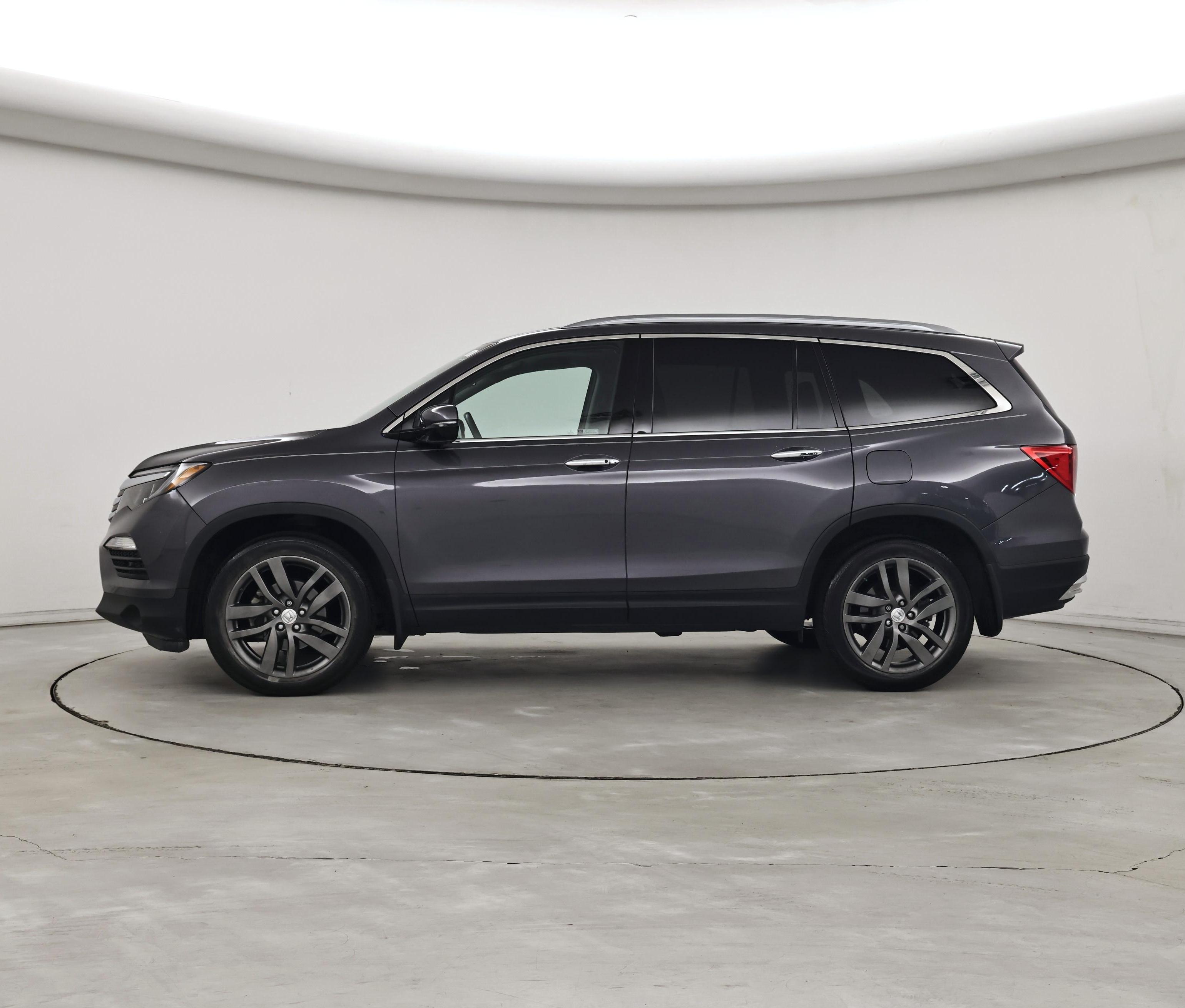 Thumbnail: 2018 Honda Pilot - 3