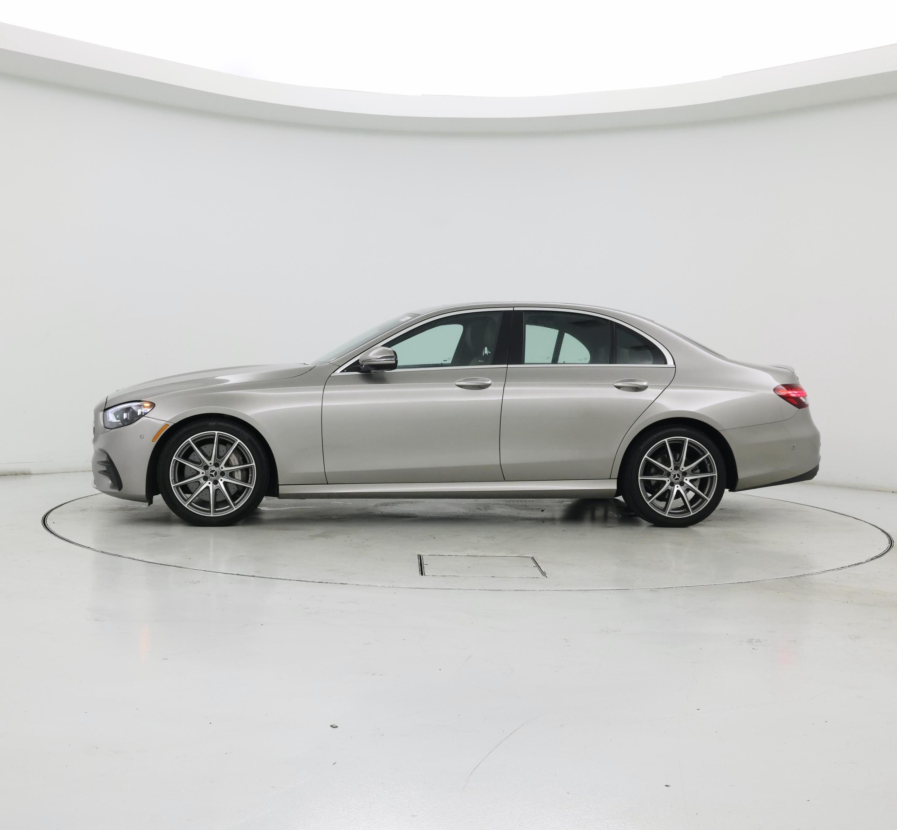 Thumbnail: 2023 Mercedes-Benz E-Class - 3
