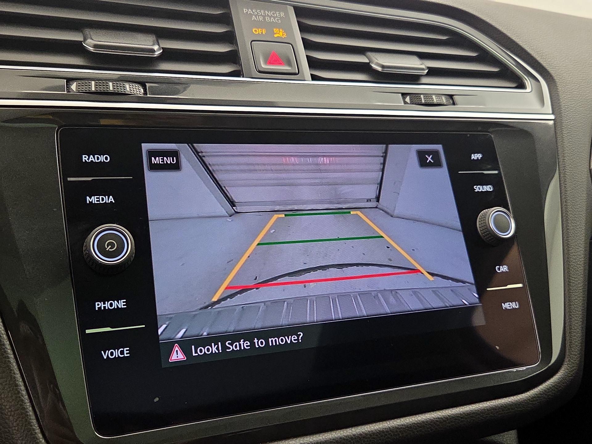 Thumbnail: 2019 Volkswagen Tiguan - 14