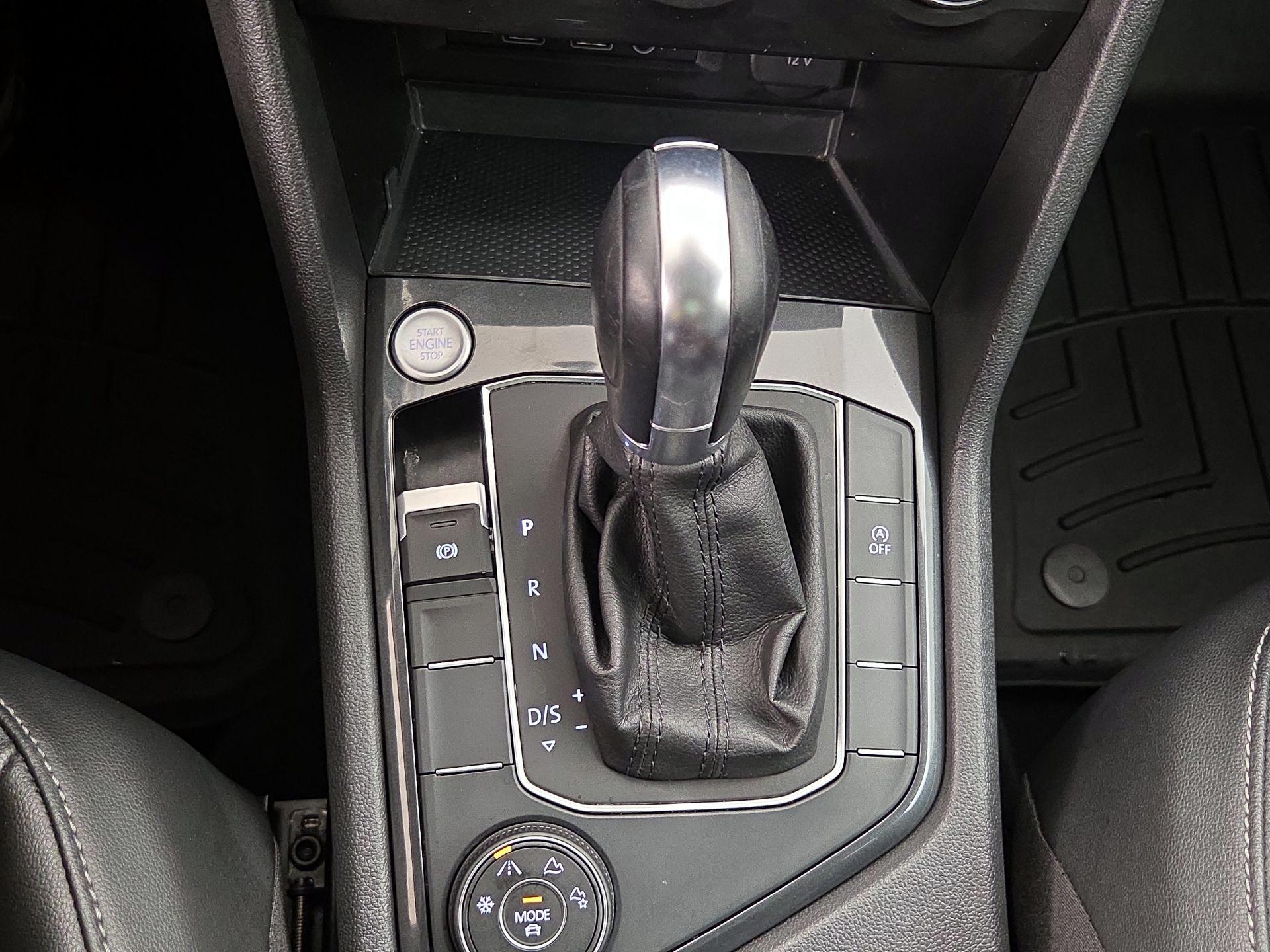 Thumbnail: 2019 Volkswagen Tiguan - 17