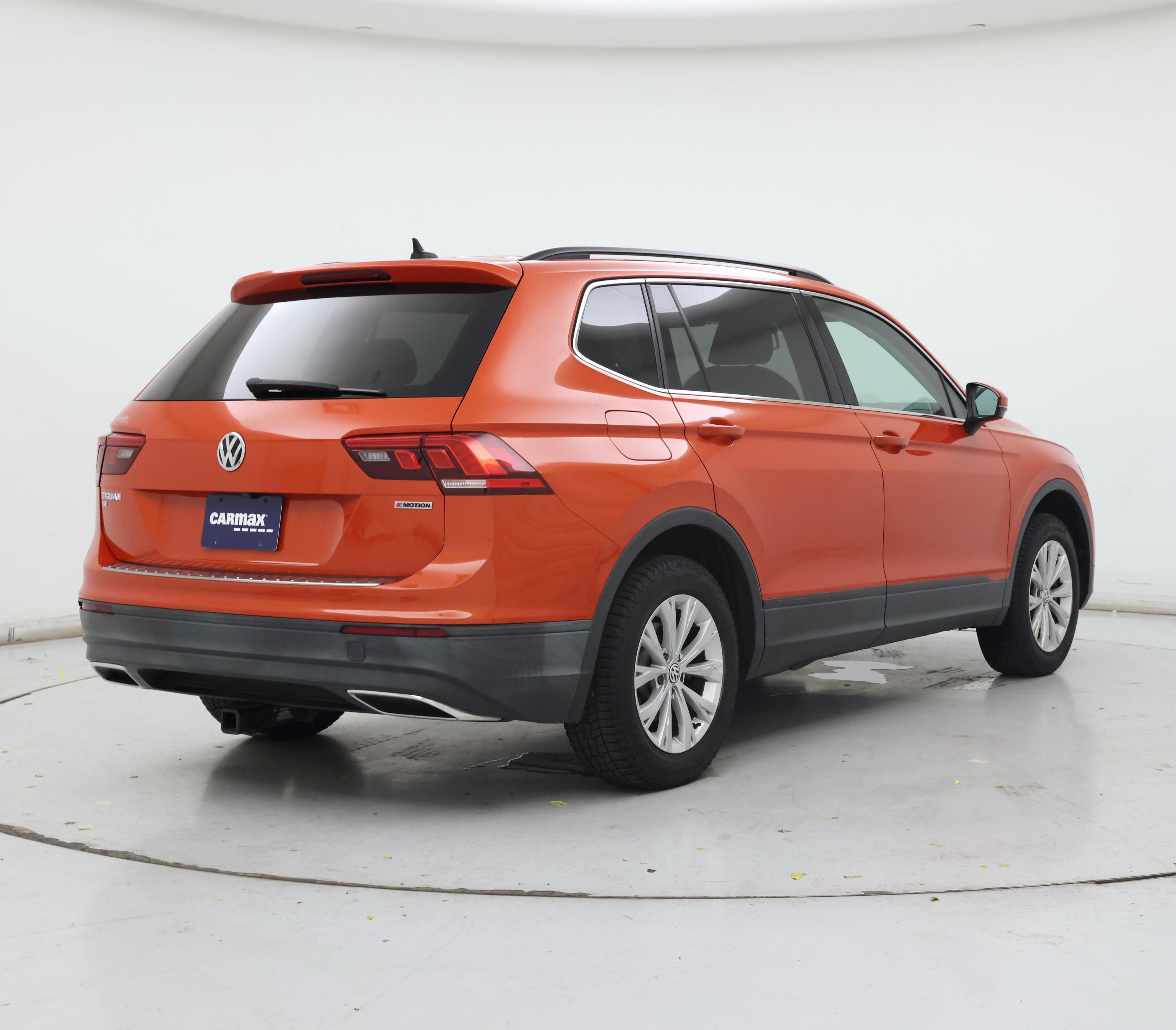 Thumbnail: 2019 Volkswagen Tiguan - 8