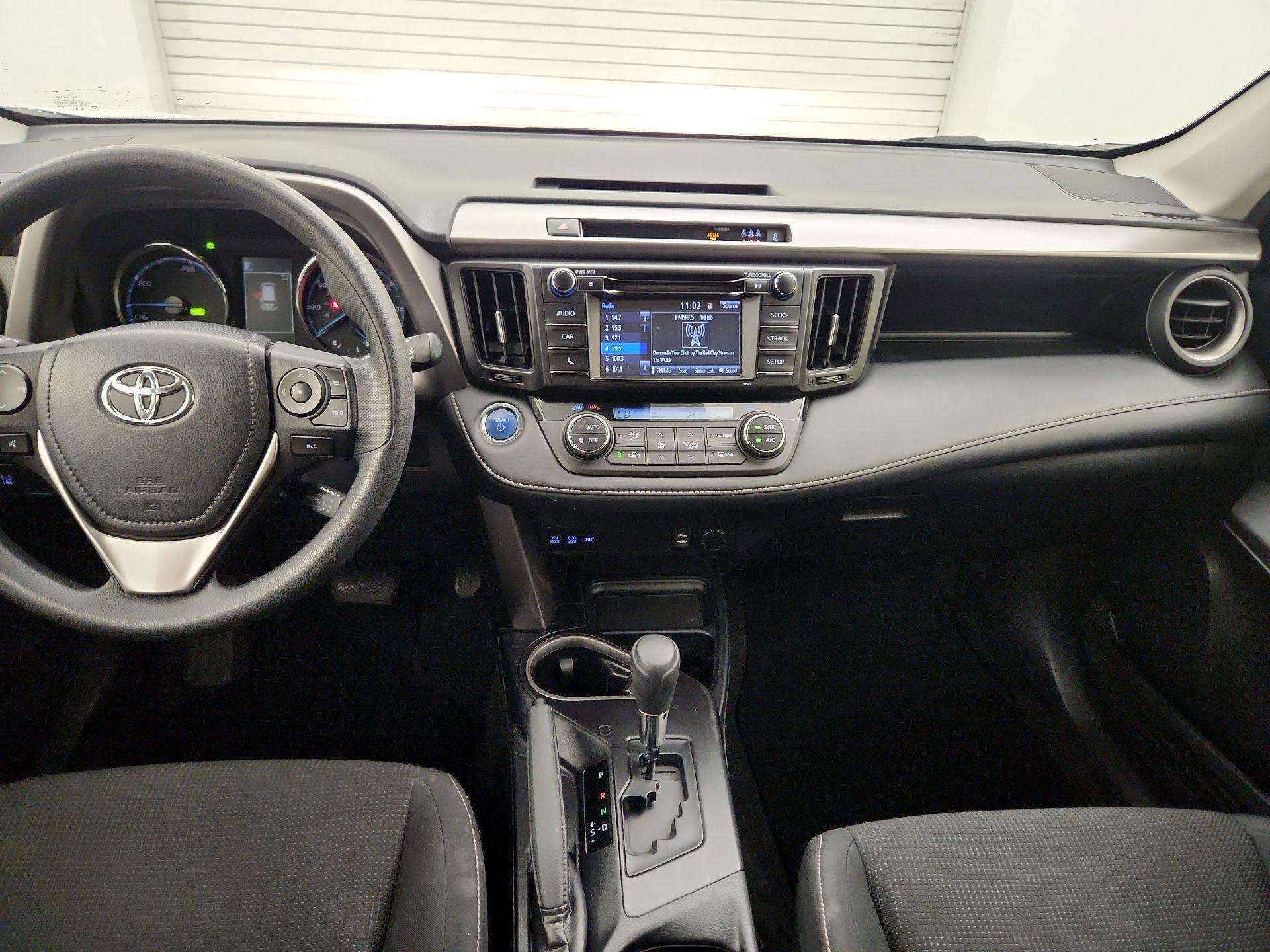 Thumbnail: 2018 Toyota RAV4 - 9