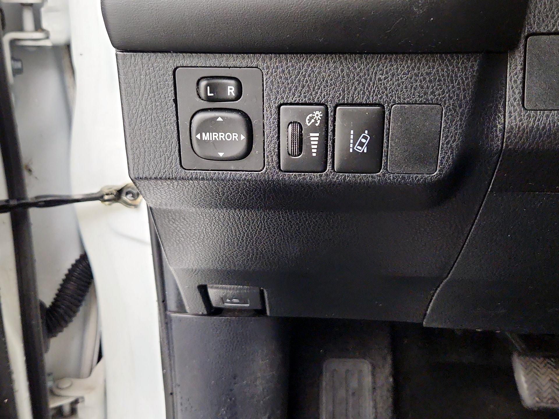 Thumbnail: 2018 Toyota RAV4 - 13
