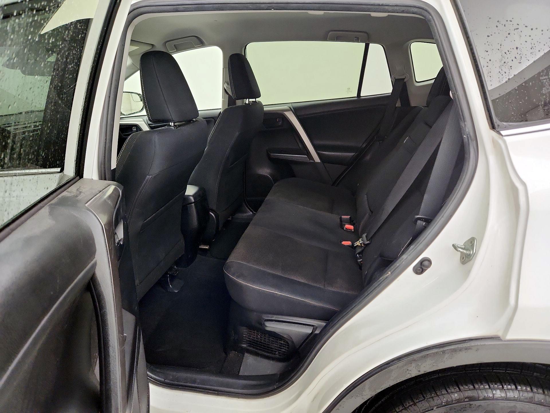 Thumbnail: 2018 Toyota RAV4 - 19