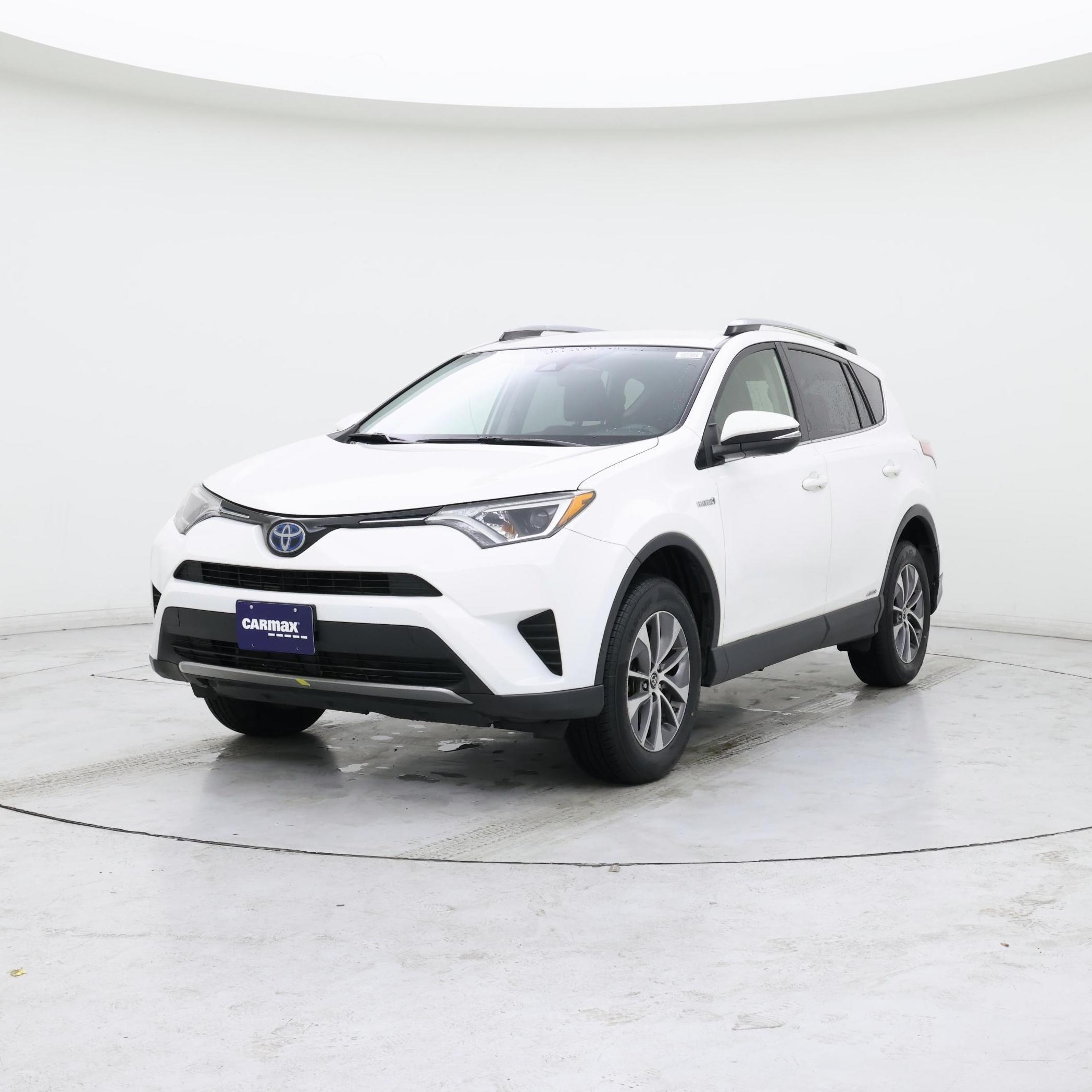 Thumbnail: 2018 Toyota RAV4 - 4