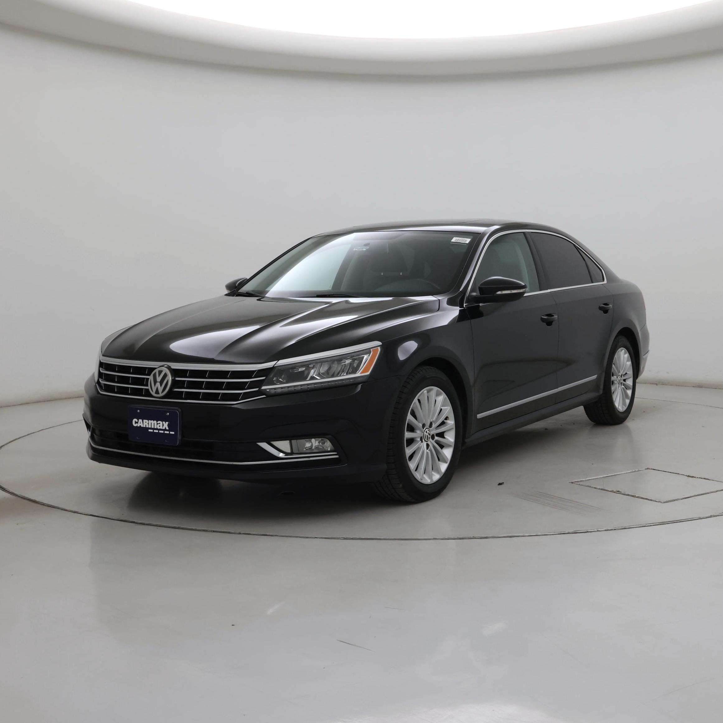 Thumbnail: 2017 Volkswagen Passat - 4