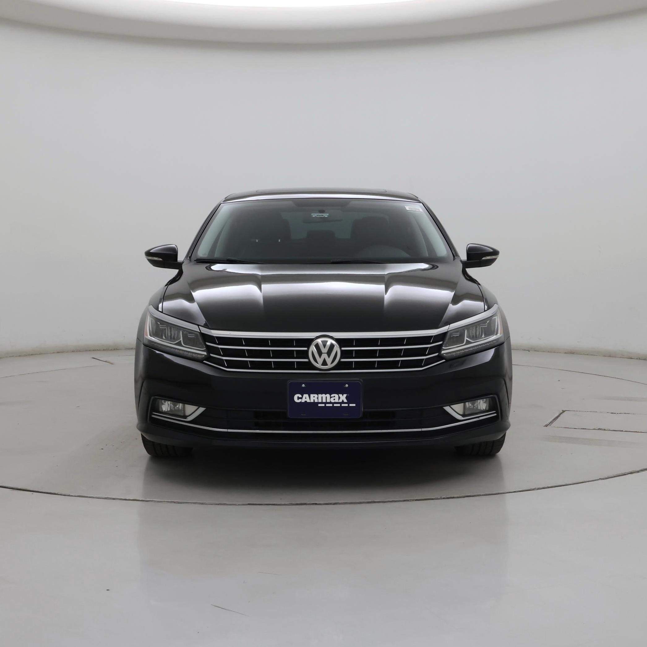 Thumbnail: 2017 Volkswagen Passat - 5