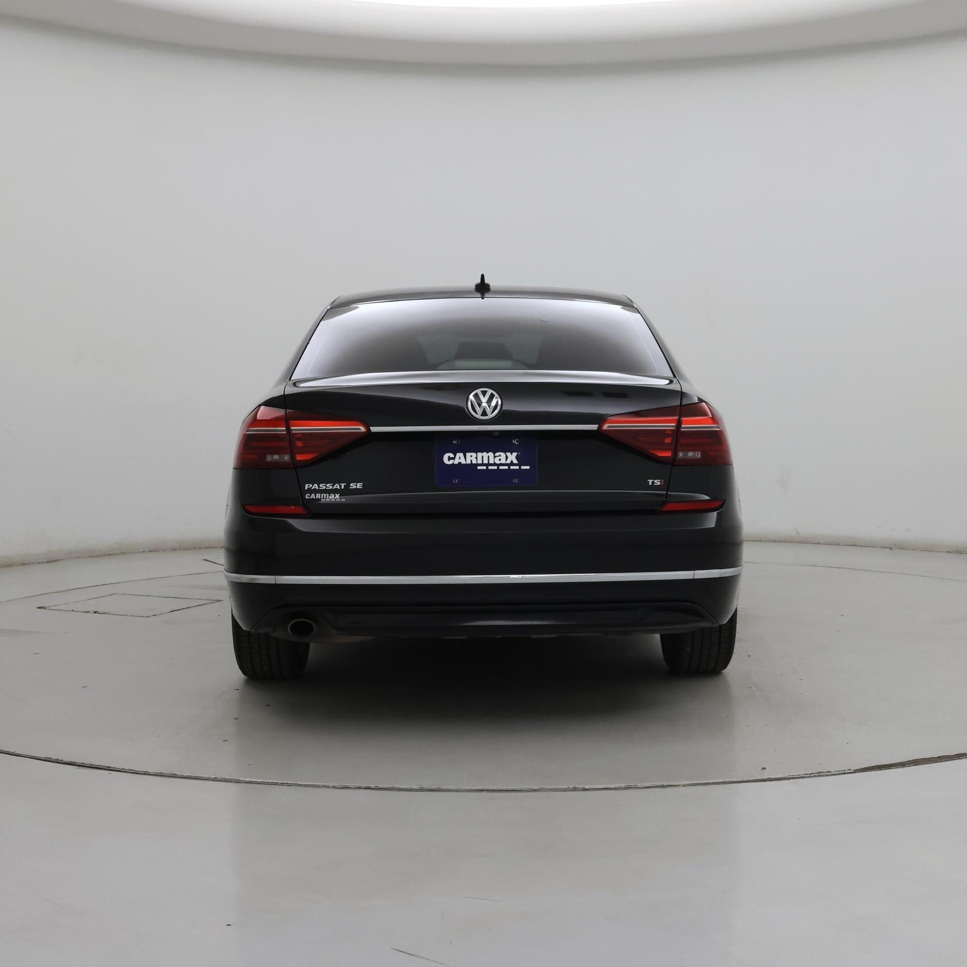 Thumbnail: 2017 Volkswagen Passat - 6