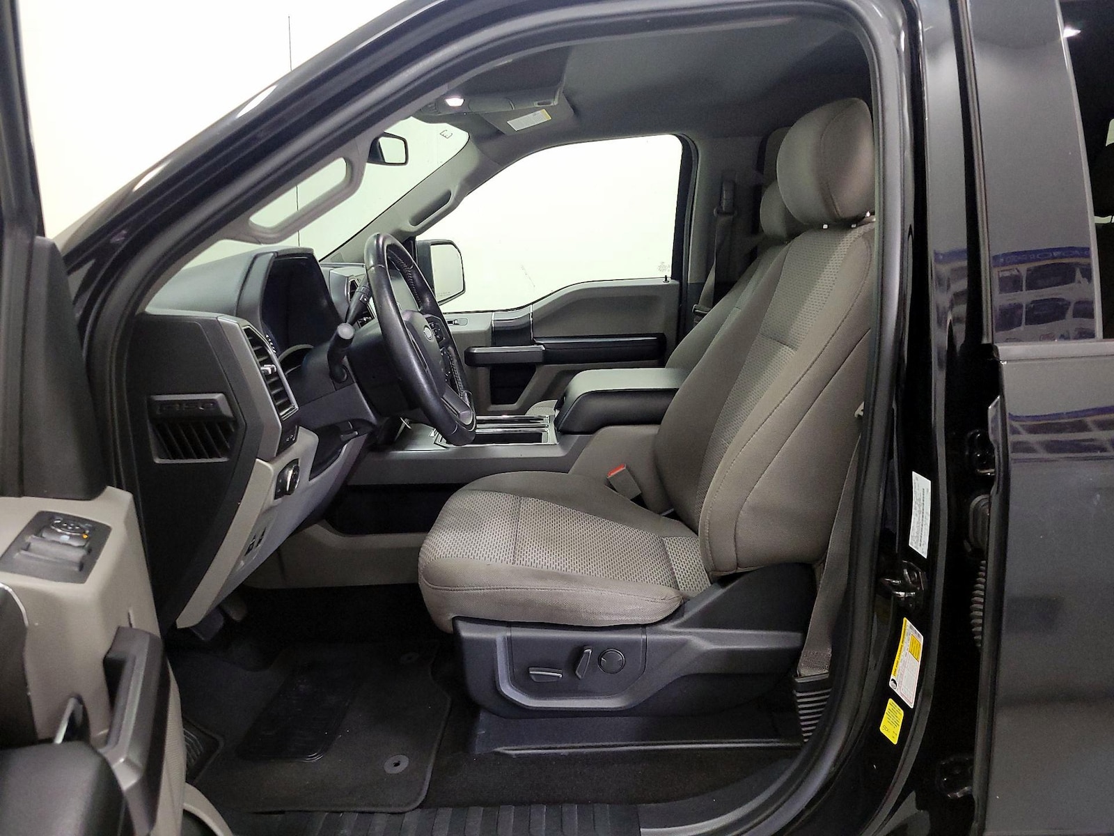 2019 Ford F-150 XLT - Photo 12