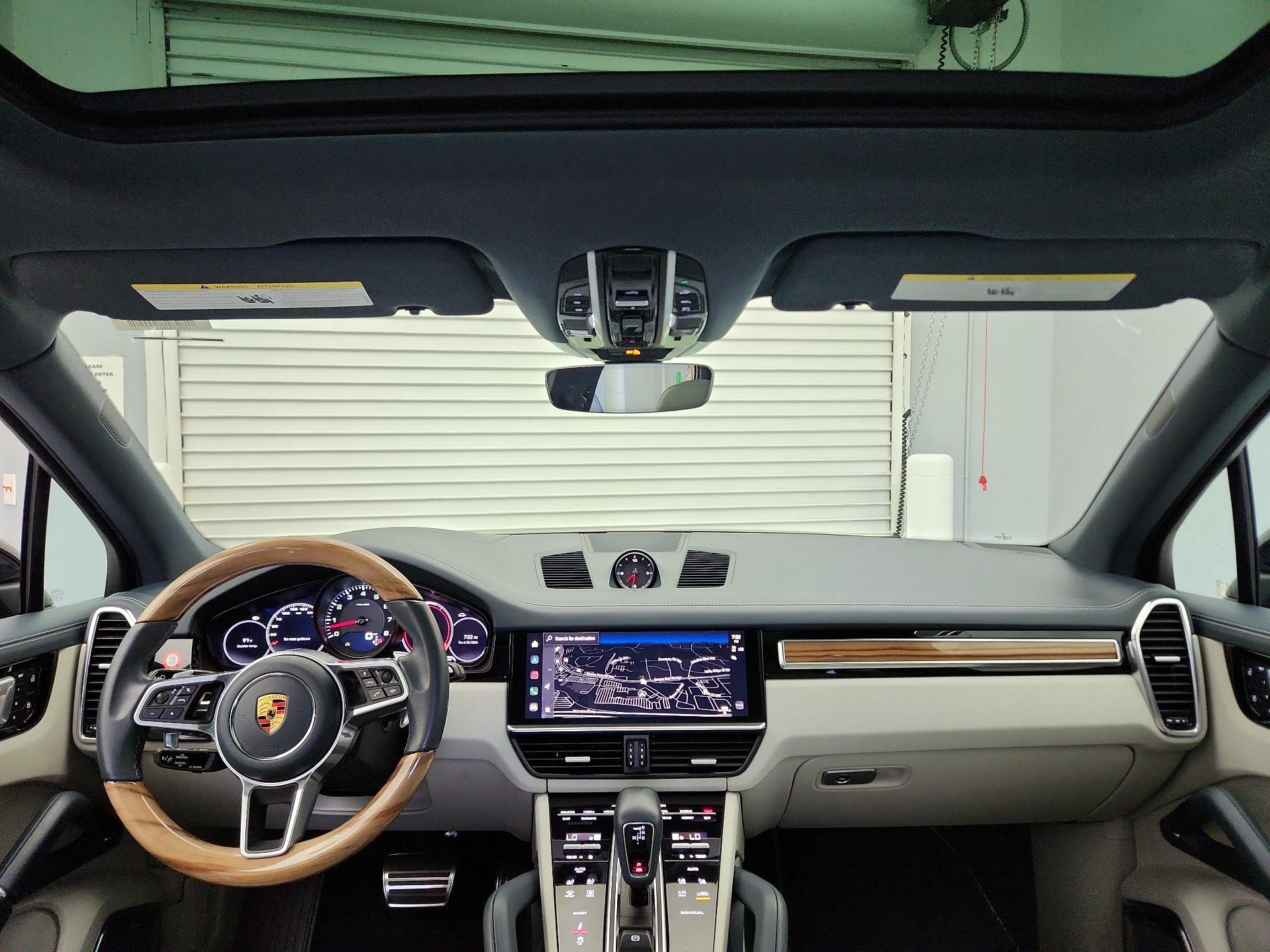 Thumbnail: 2022 Porsche Cayenne - 9