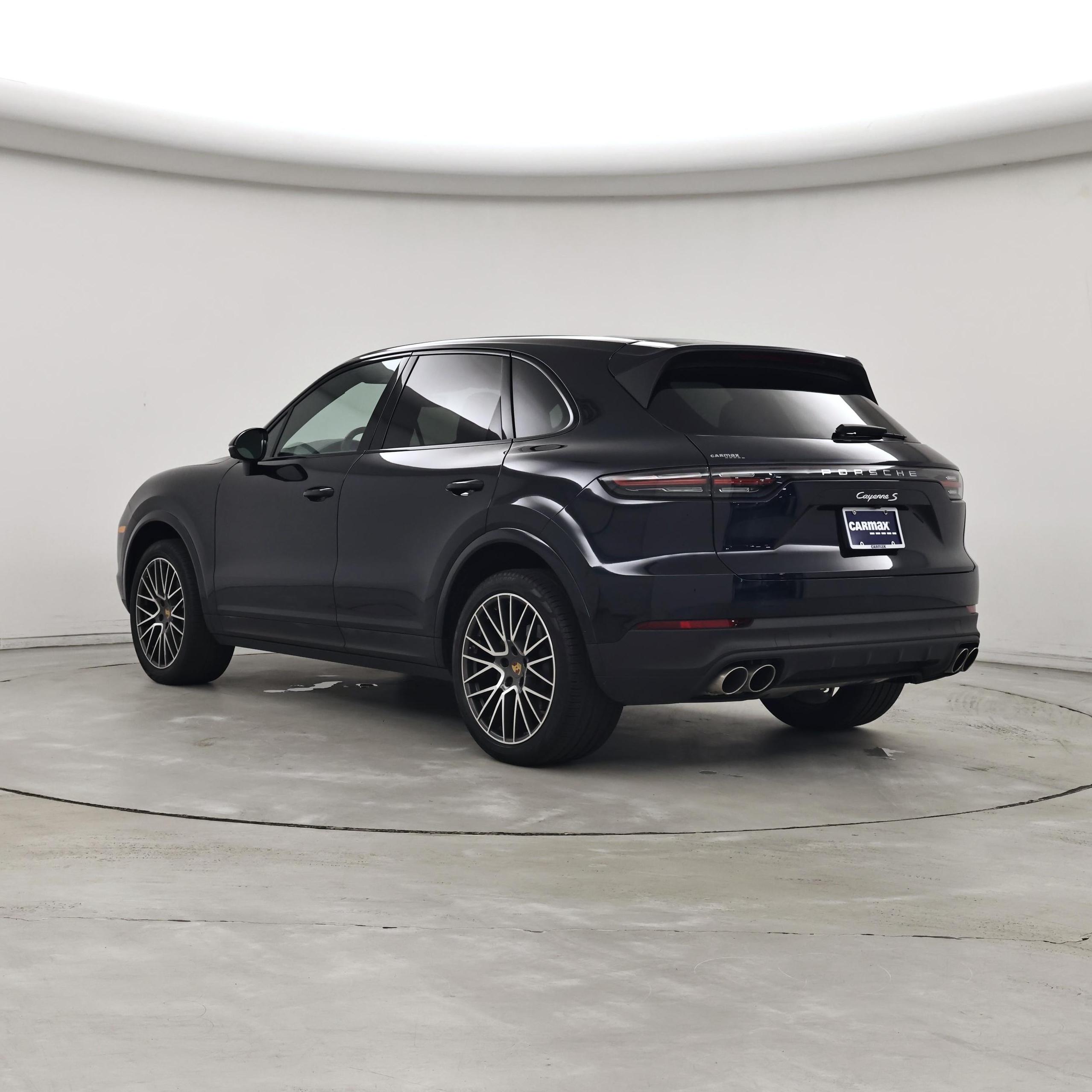 Thumbnail: 2022 Porsche Cayenne - 2