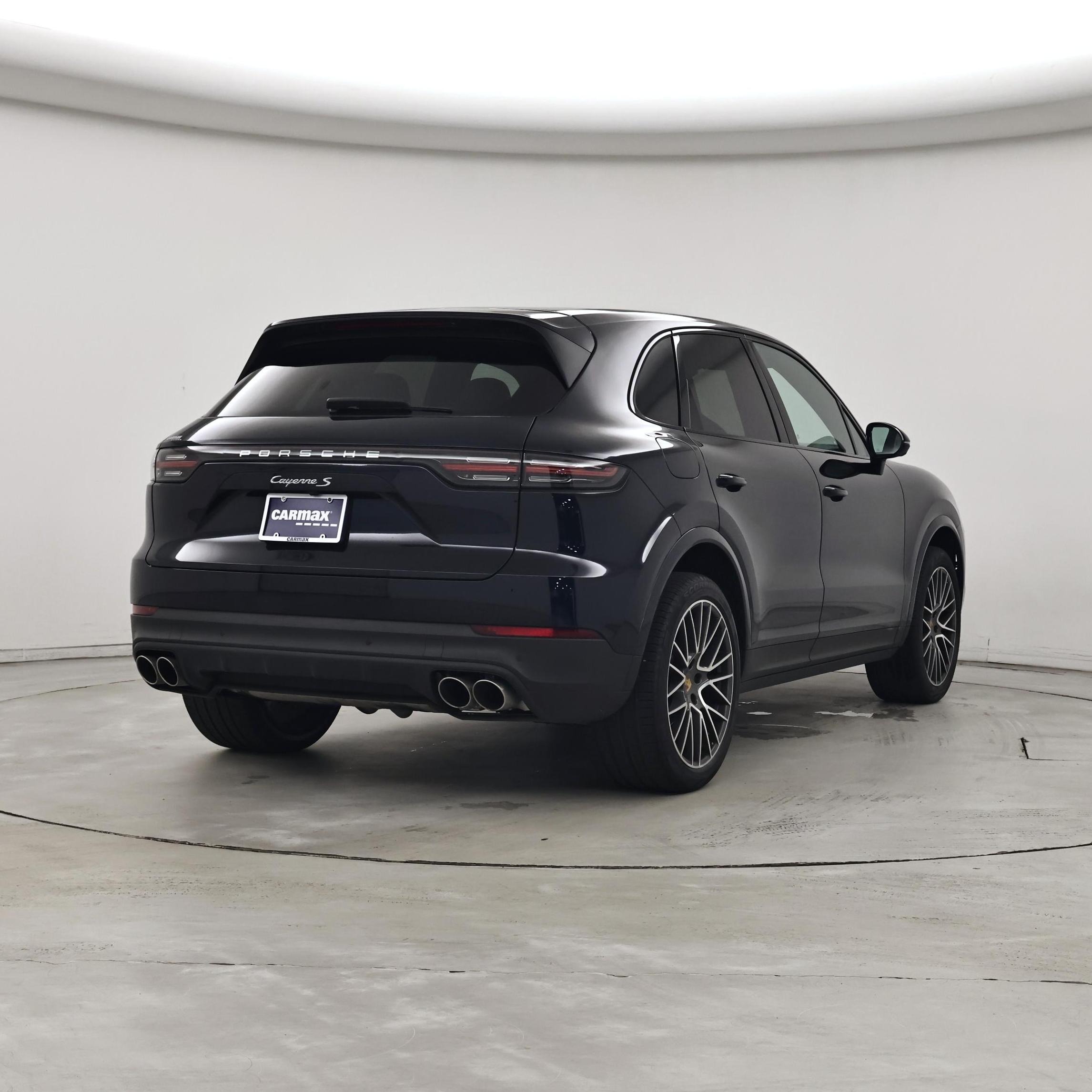 Thumbnail: 2022 Porsche Cayenne - 8