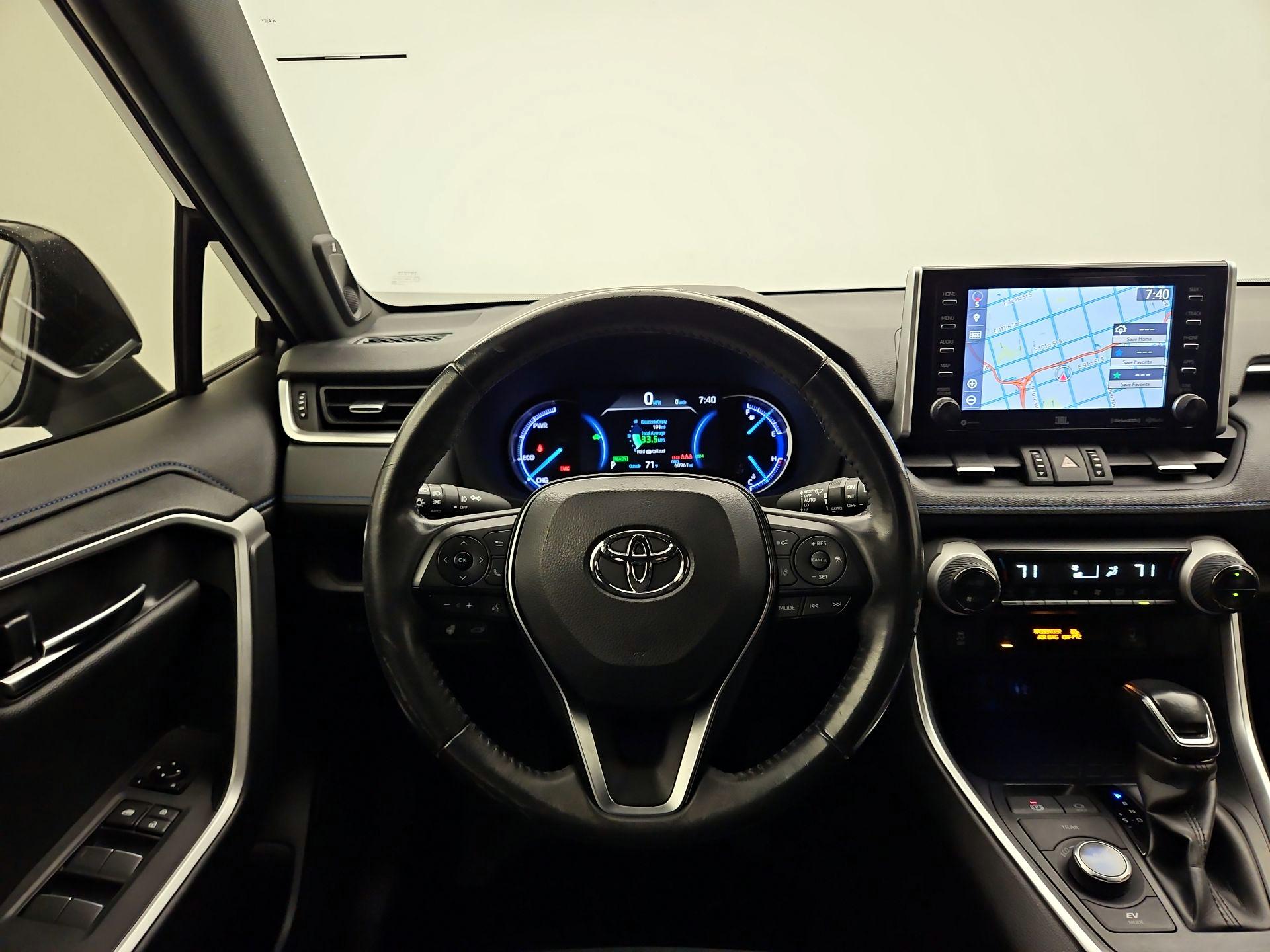 Thumbnail: 2019 Toyota RAV4 - 10