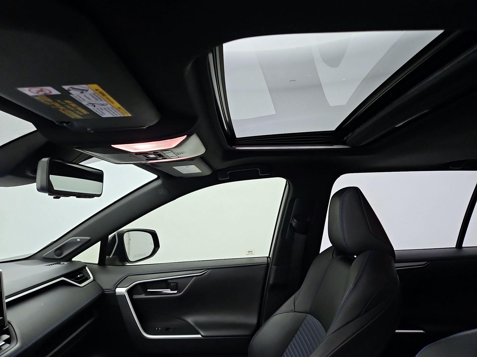 Thumbnail: 2019 Toyota RAV4 - 20