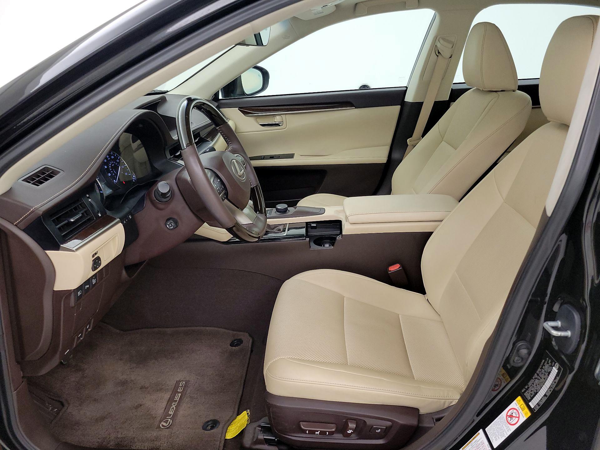 Thumbnail: 2017 Lexus ES - 11
