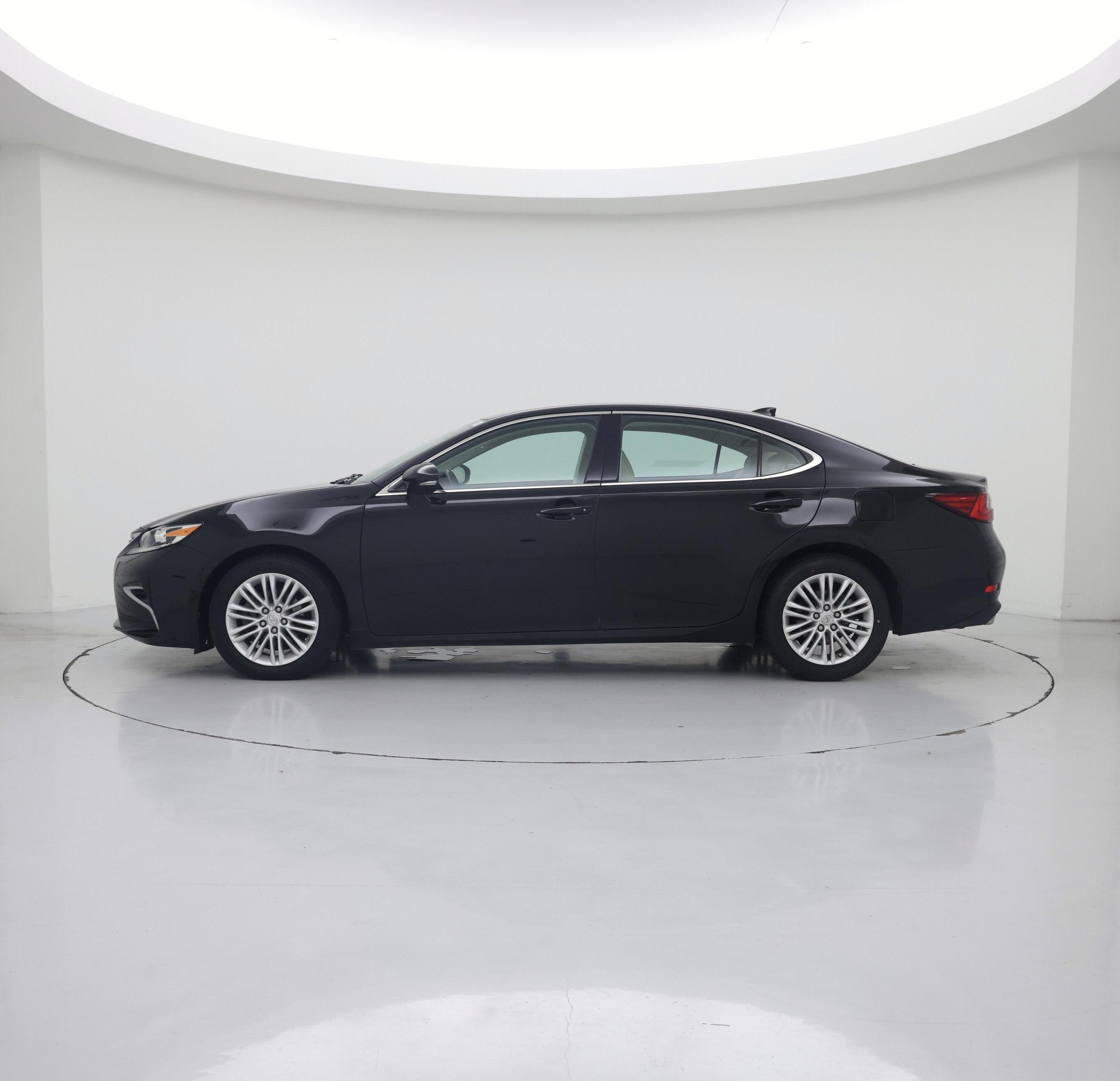 Thumbnail: 2017 Lexus ES - 3