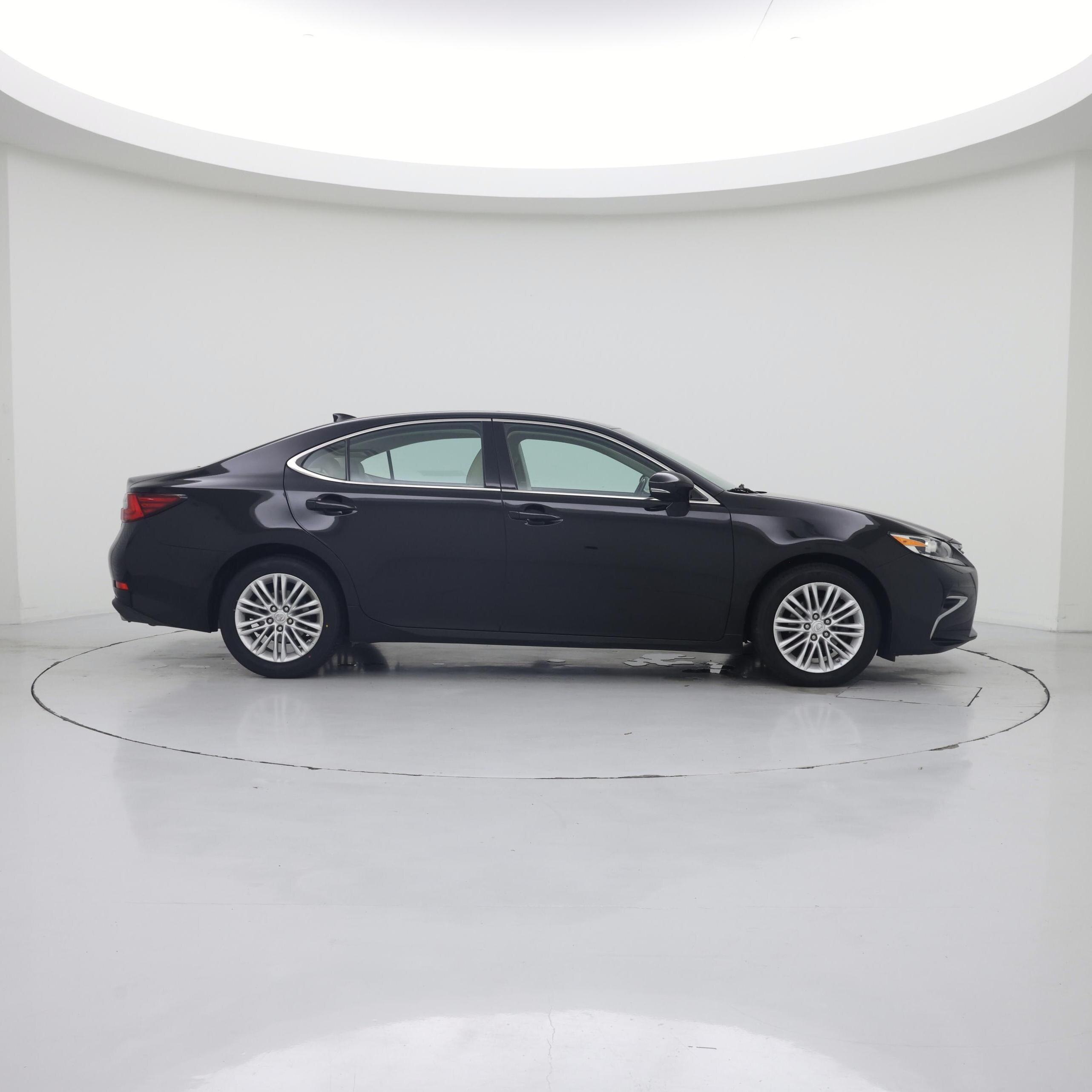 Thumbnail: 2017 Lexus ES - 7