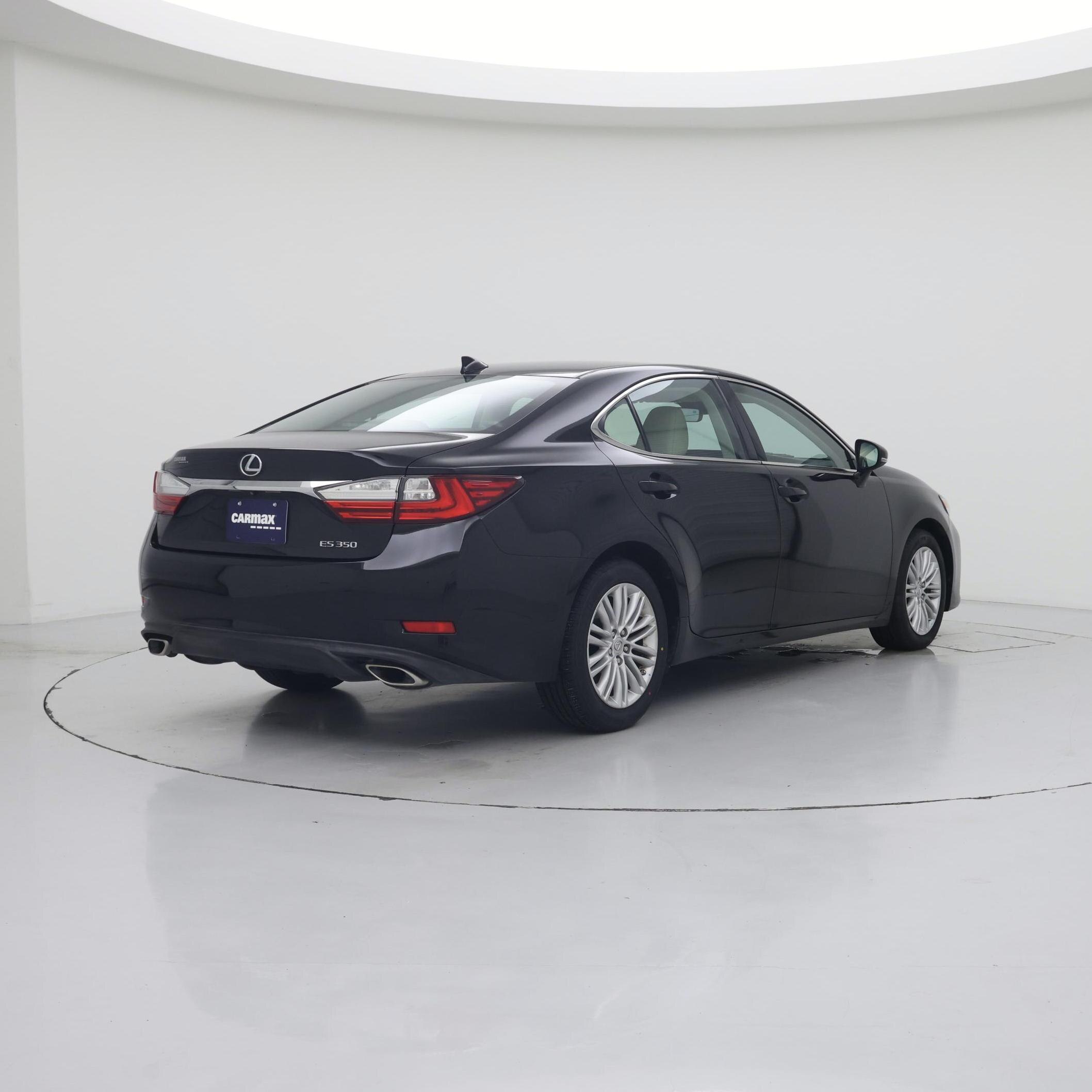 Thumbnail: 2017 Lexus ES - 8