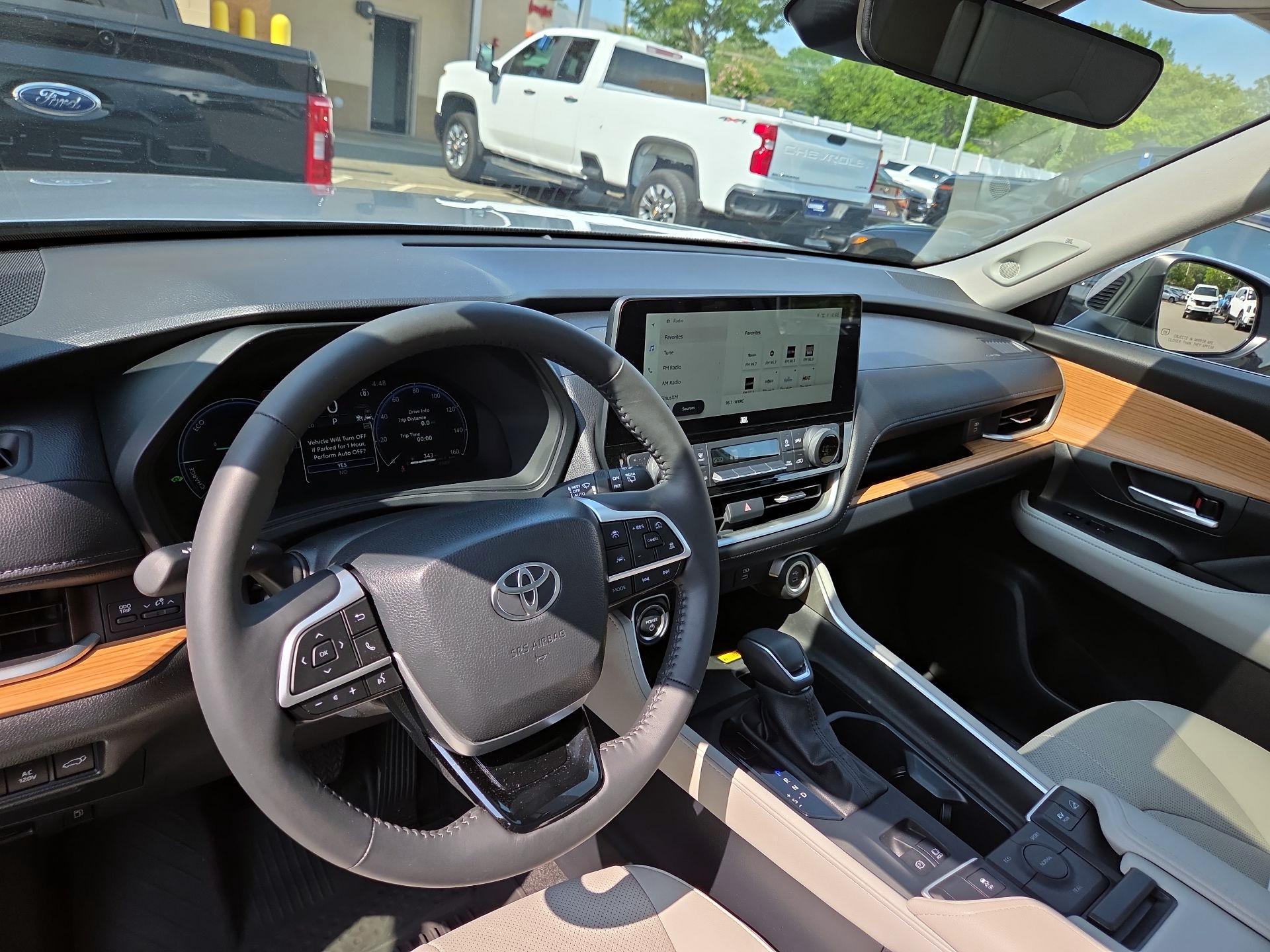 Thumbnail: 2024 Toyota Highlander - 9