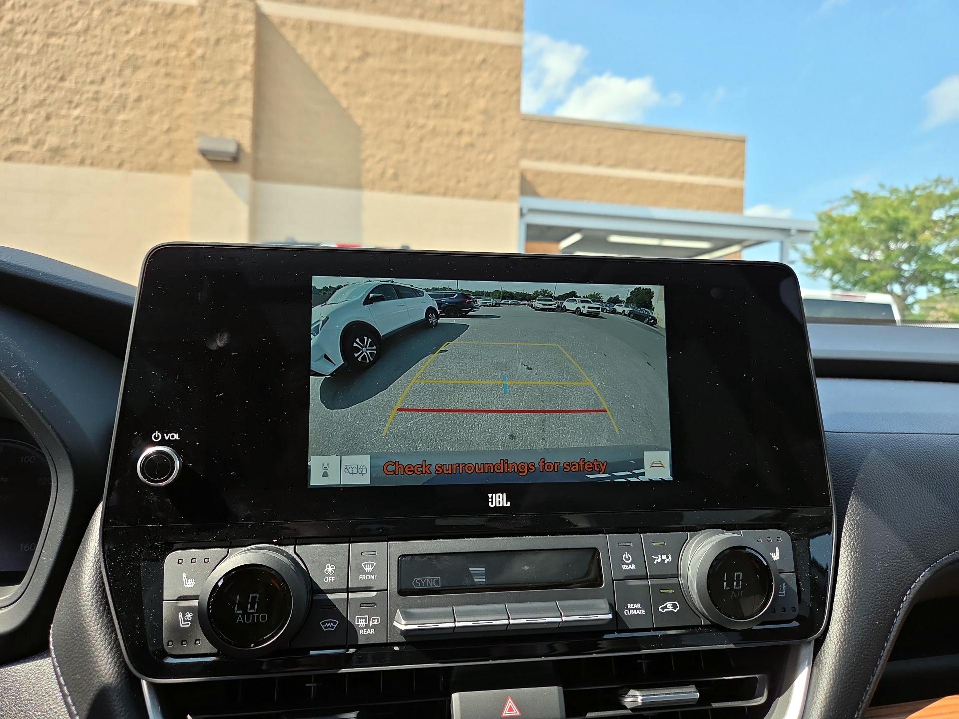 Thumbnail: 2024 Toyota Highlander - 14