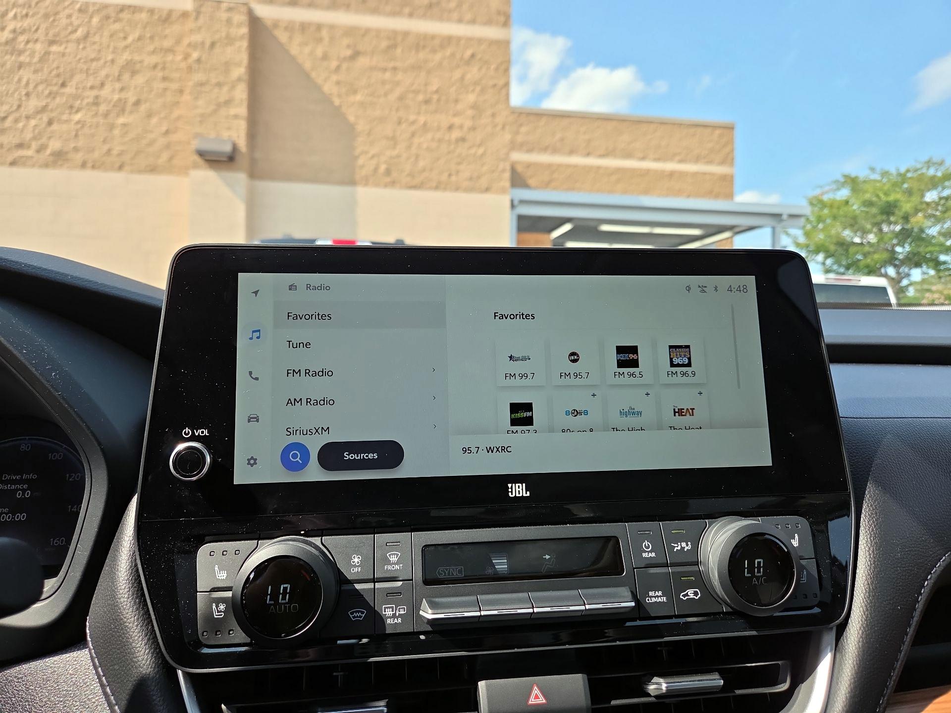 Thumbnail: 2024 Toyota Highlander - 15