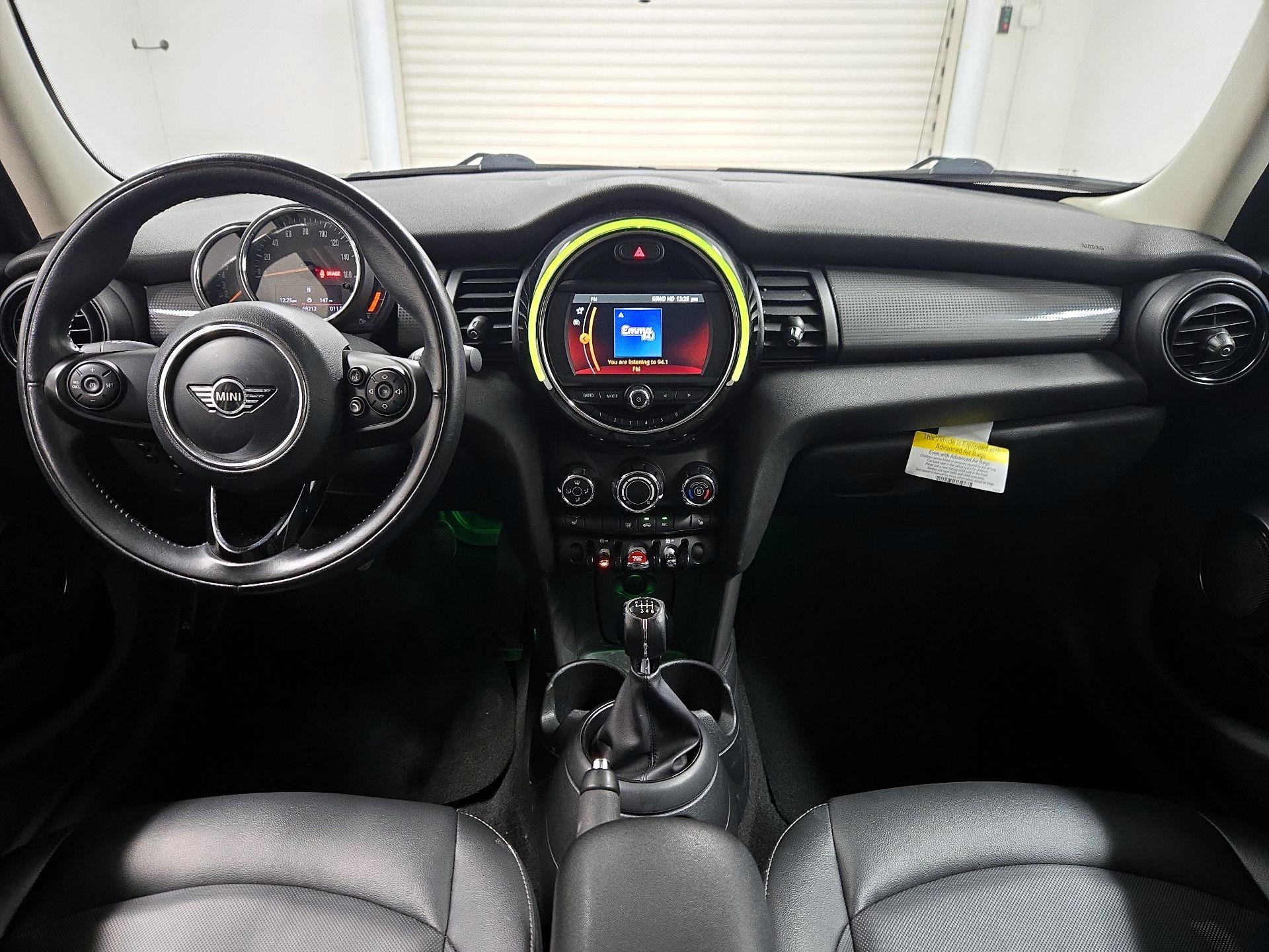 Thumbnail: 2019 MINI Cooper Hardtop - 9