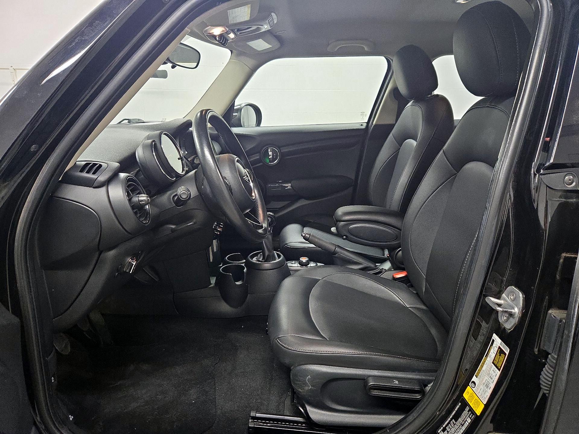 Thumbnail: 2019 MINI Cooper Hardtop - 11