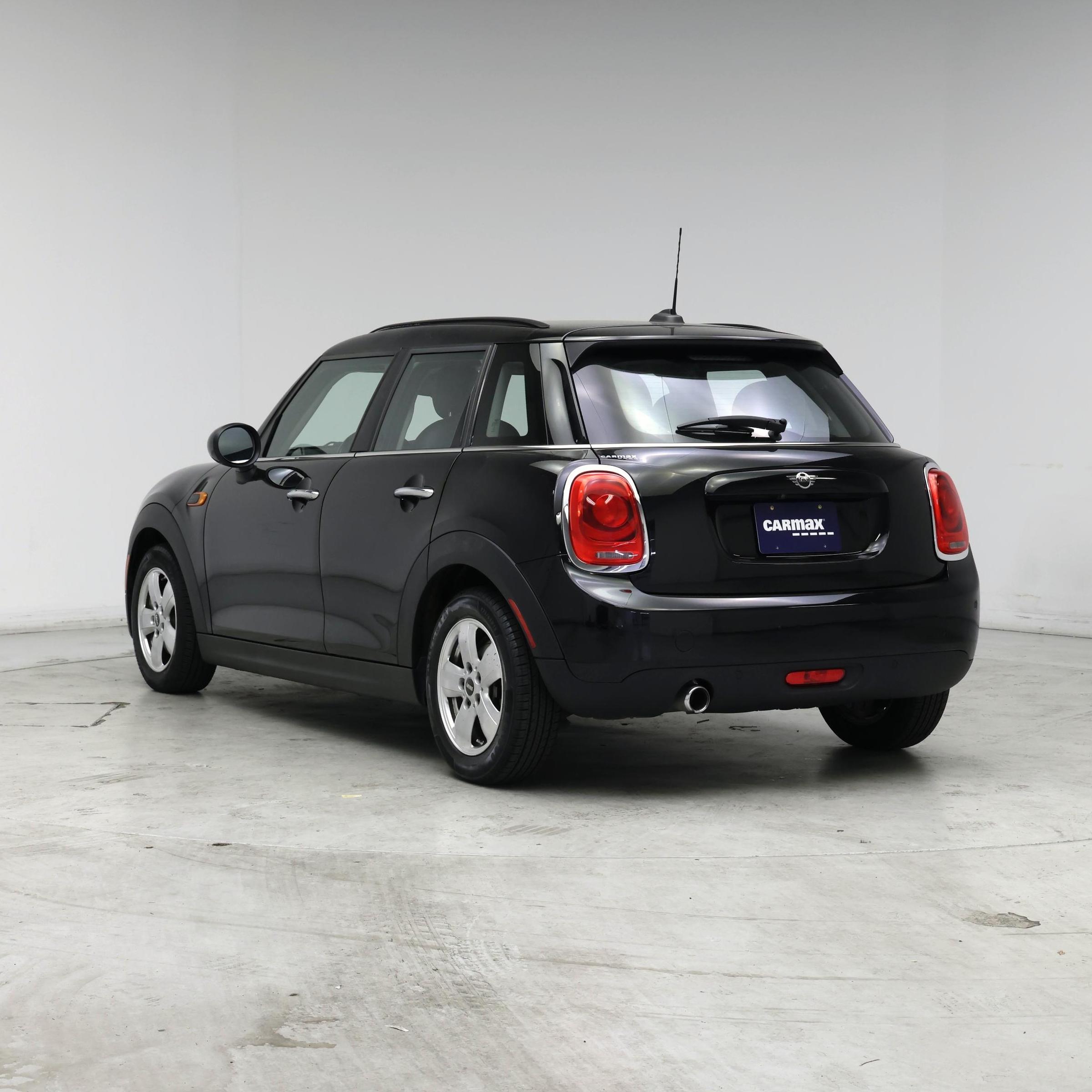Thumbnail: 2019 MINI Cooper Hardtop - 2