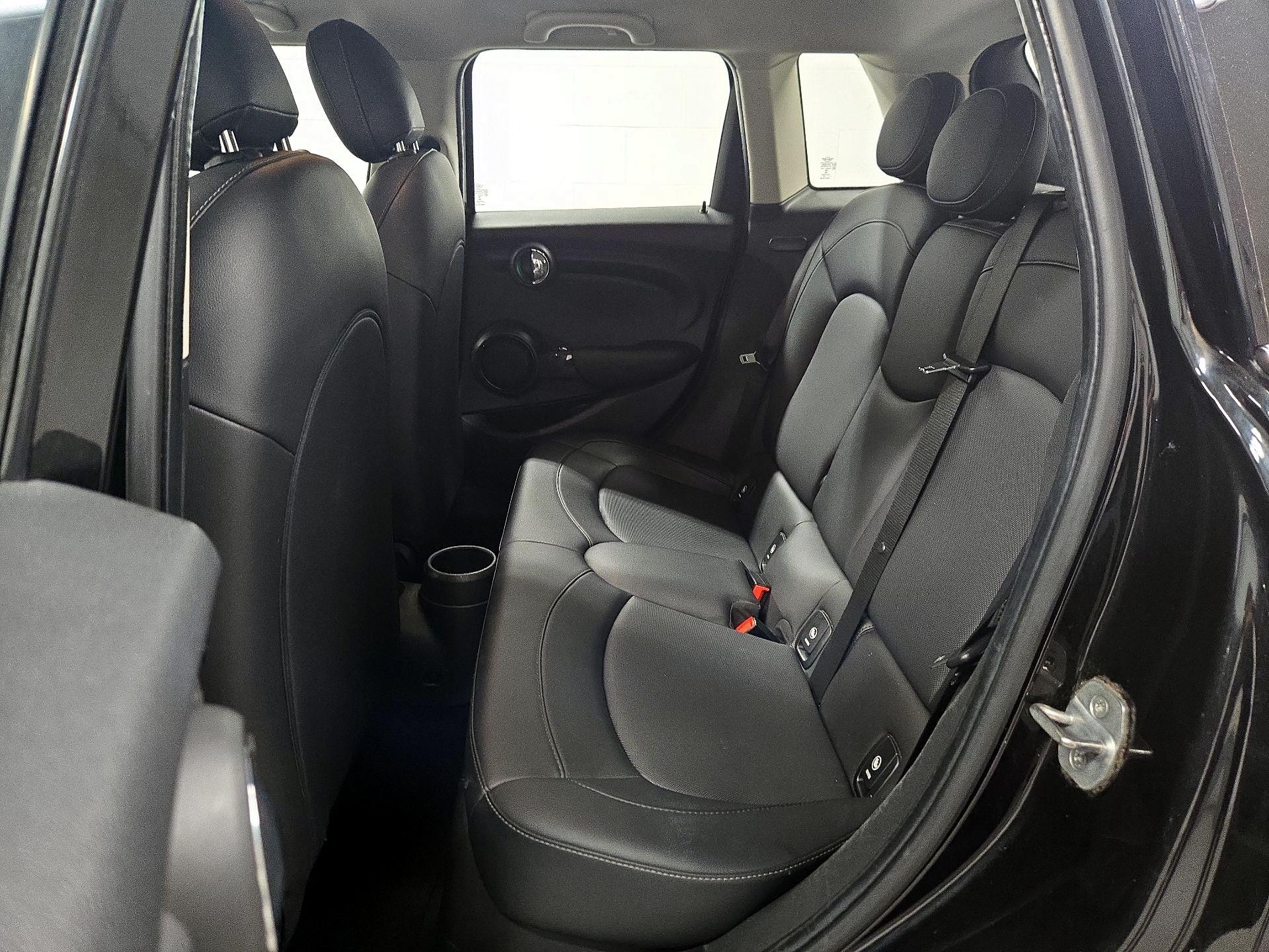 Thumbnail: 2019 MINI Cooper Hardtop - 19