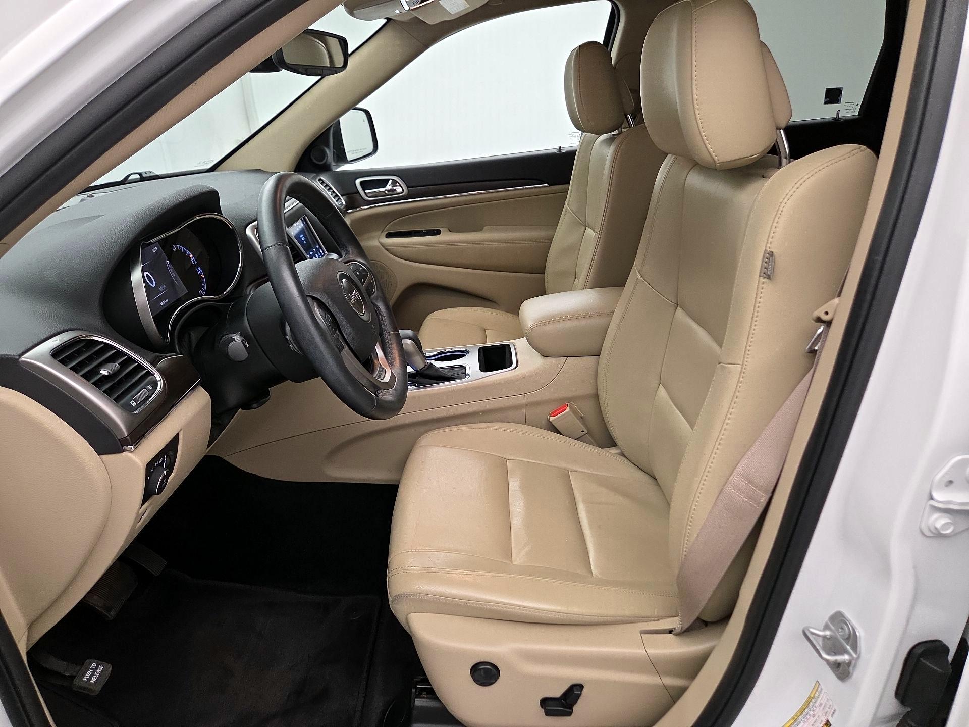 Thumbnail: 2018 Jeep Grand Cherokee - 11