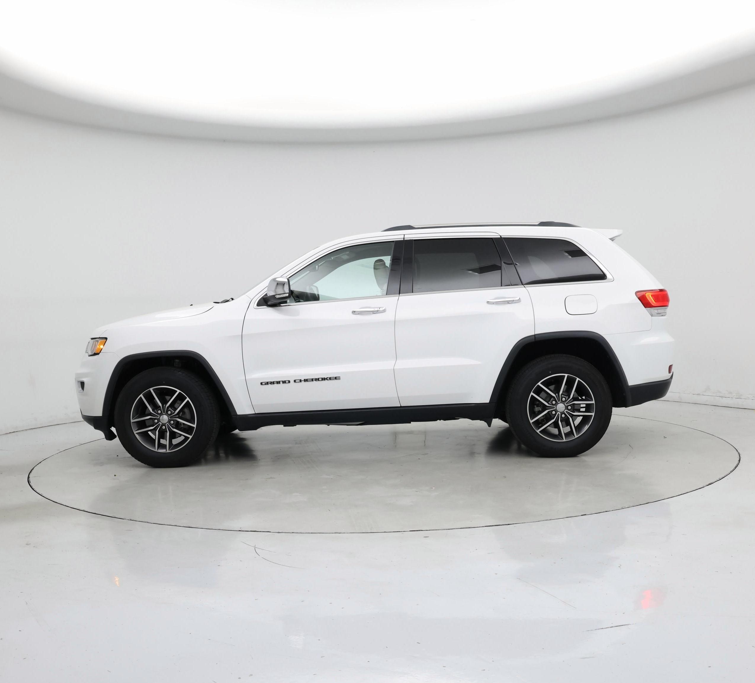 Thumbnail: 2018 Jeep Grand Cherokee - 3