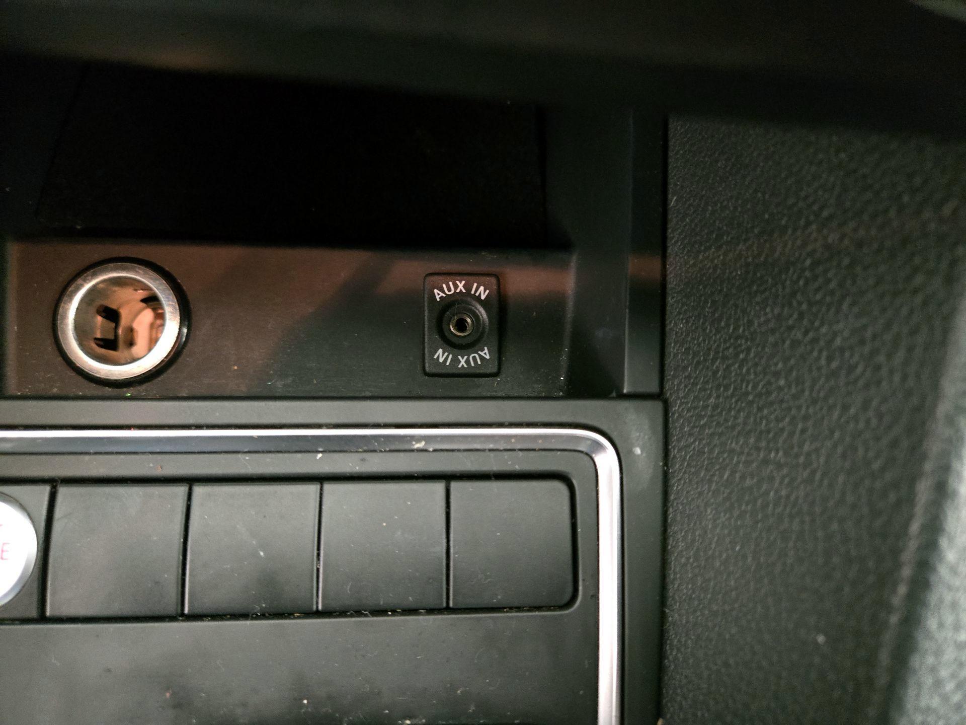 Thumbnail: 2015 Volkswagen Jetta - 18