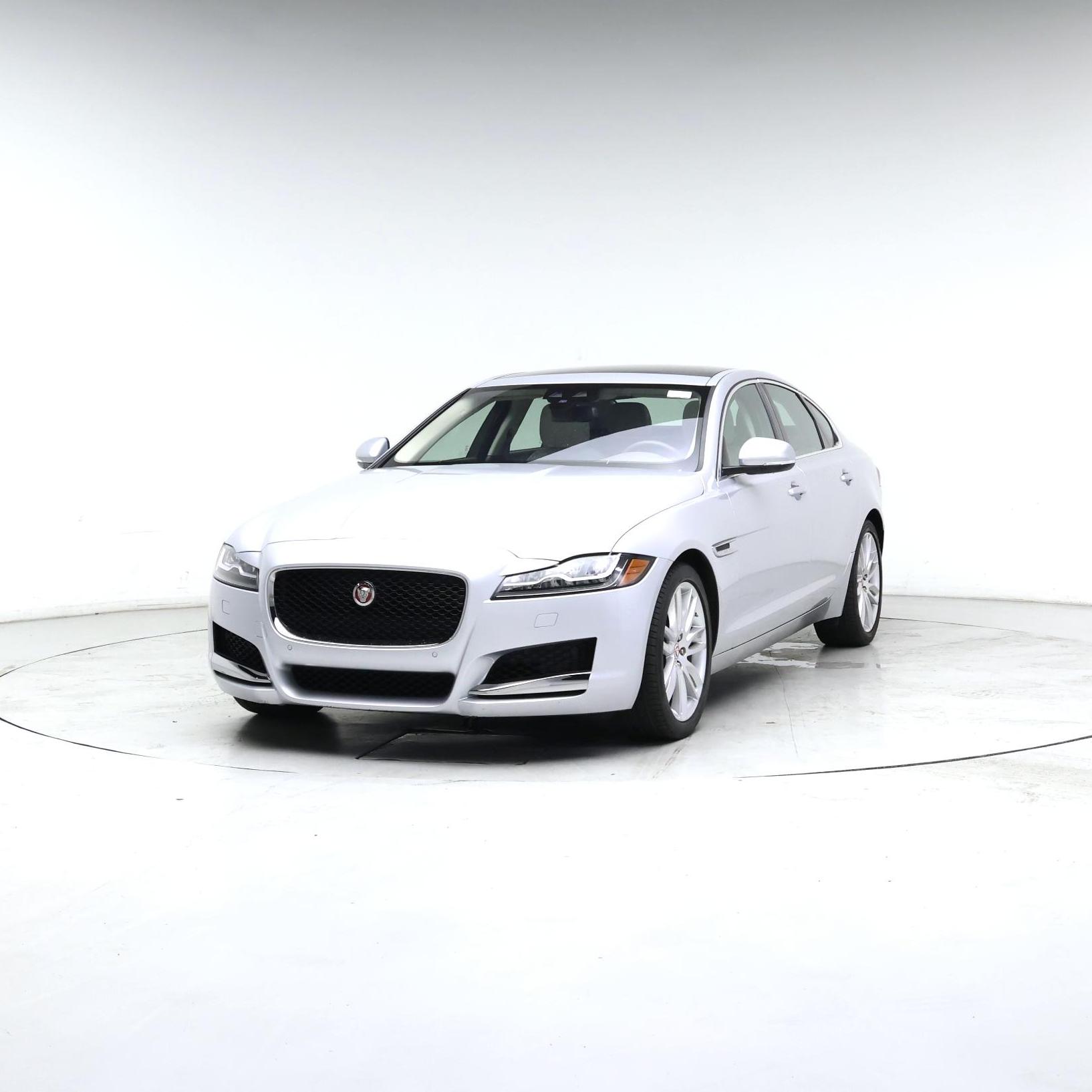 Thumbnail: 2017 Jaguar XF - 4