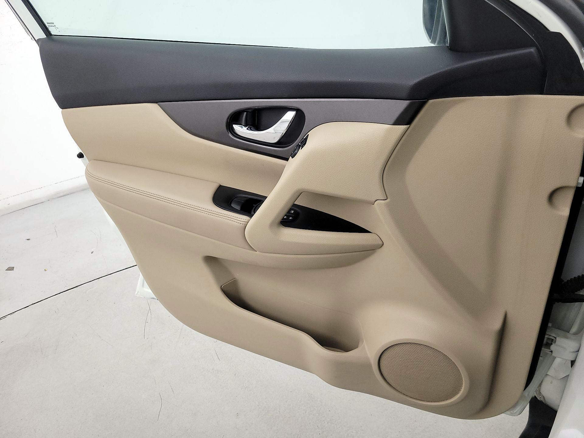 Thumbnail: 2014 Nissan Rogue - 12