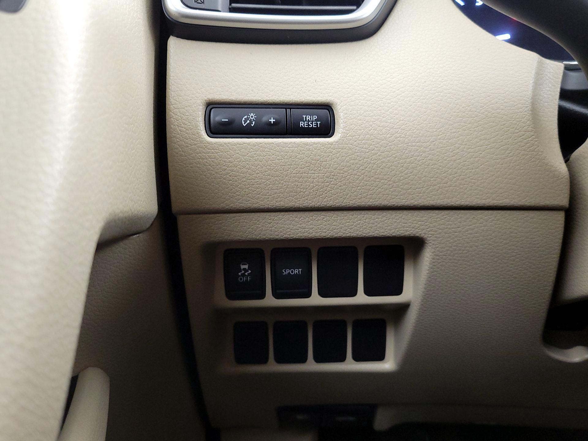 Thumbnail: 2014 Nissan Rogue - 13