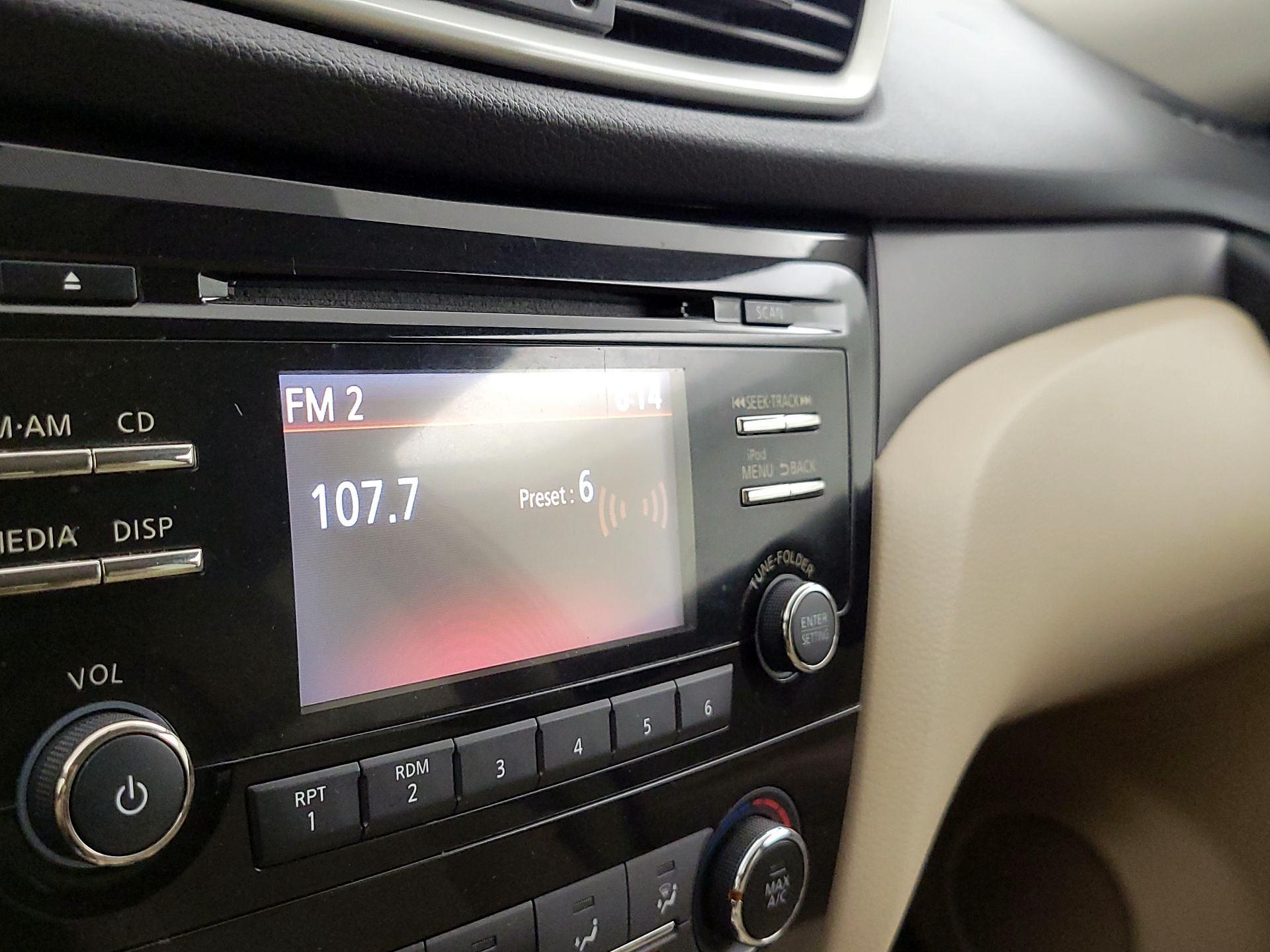 Thumbnail: 2014 Nissan Rogue - 15
