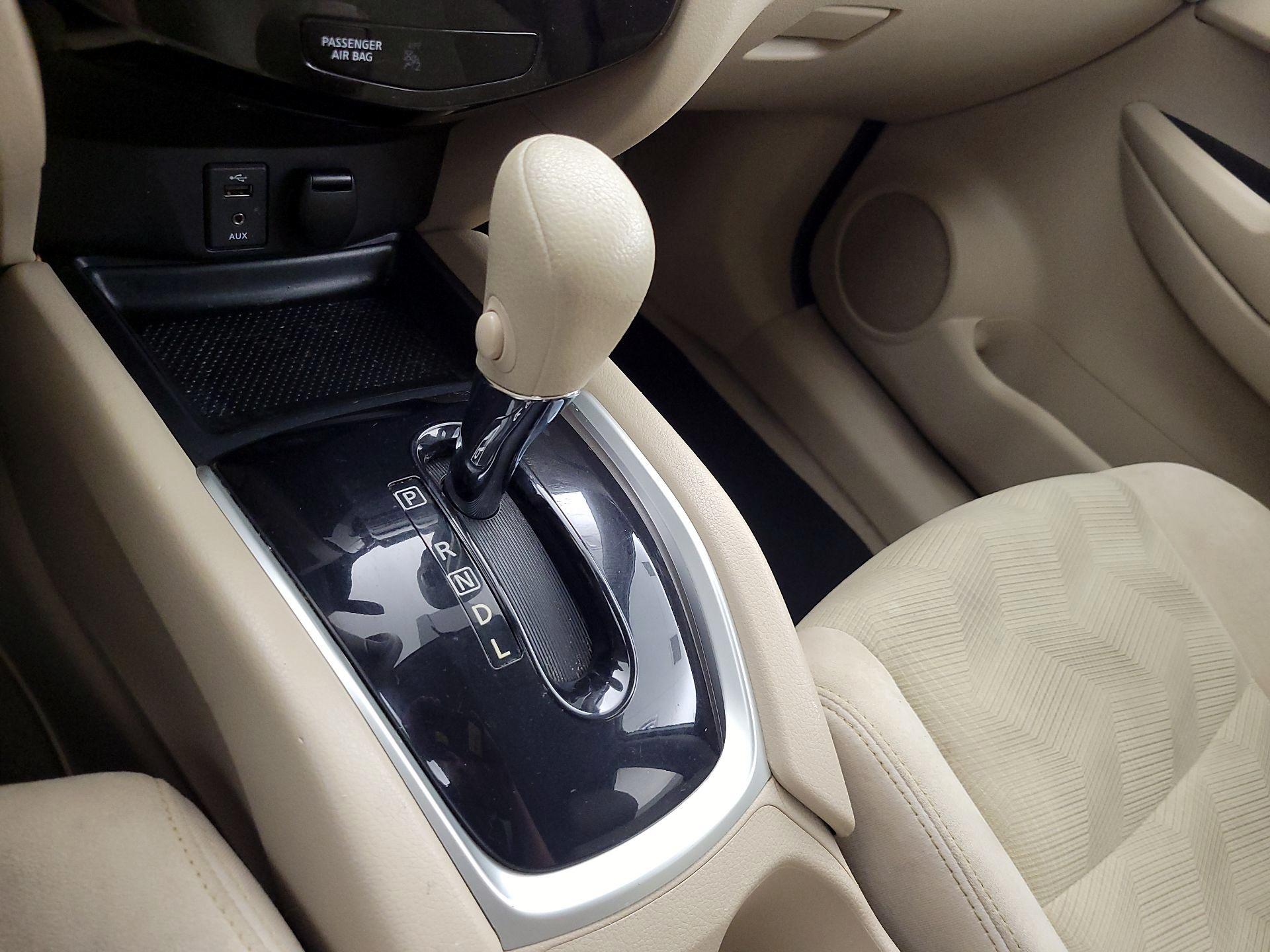 Thumbnail: 2014 Nissan Rogue - 17