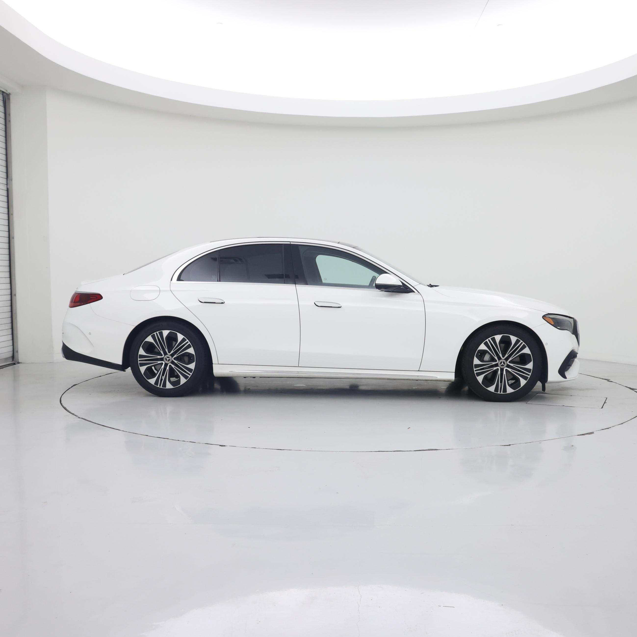 Thumbnail: 2025 Mercedes-Benz E-Class - 7