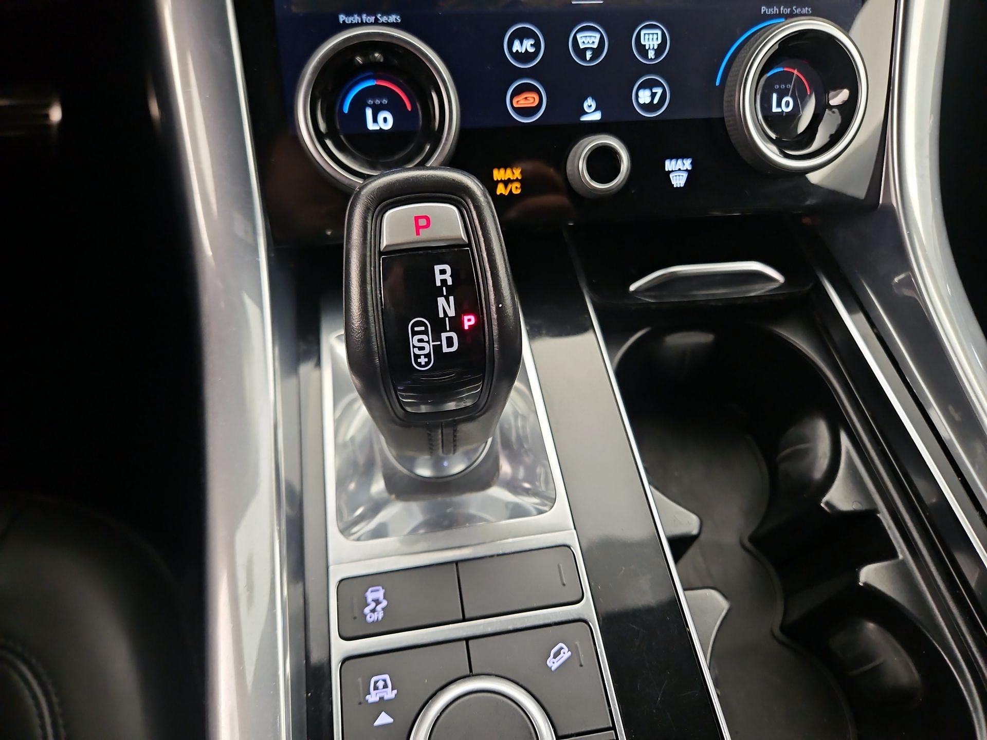 Thumbnail: 2022 Land Rover Range Rover Sport - 17