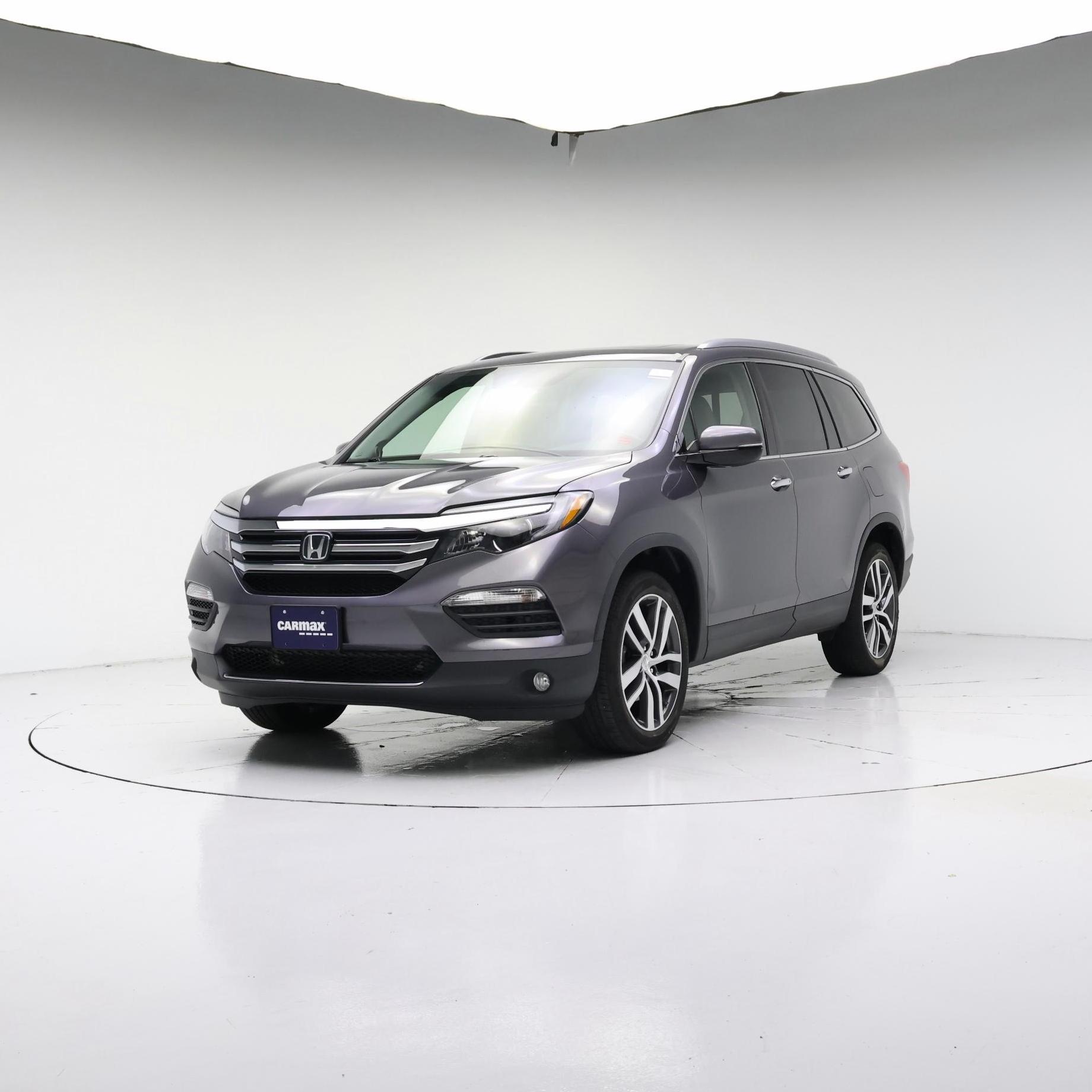 Thumbnail: 2017 Honda Pilot - 4